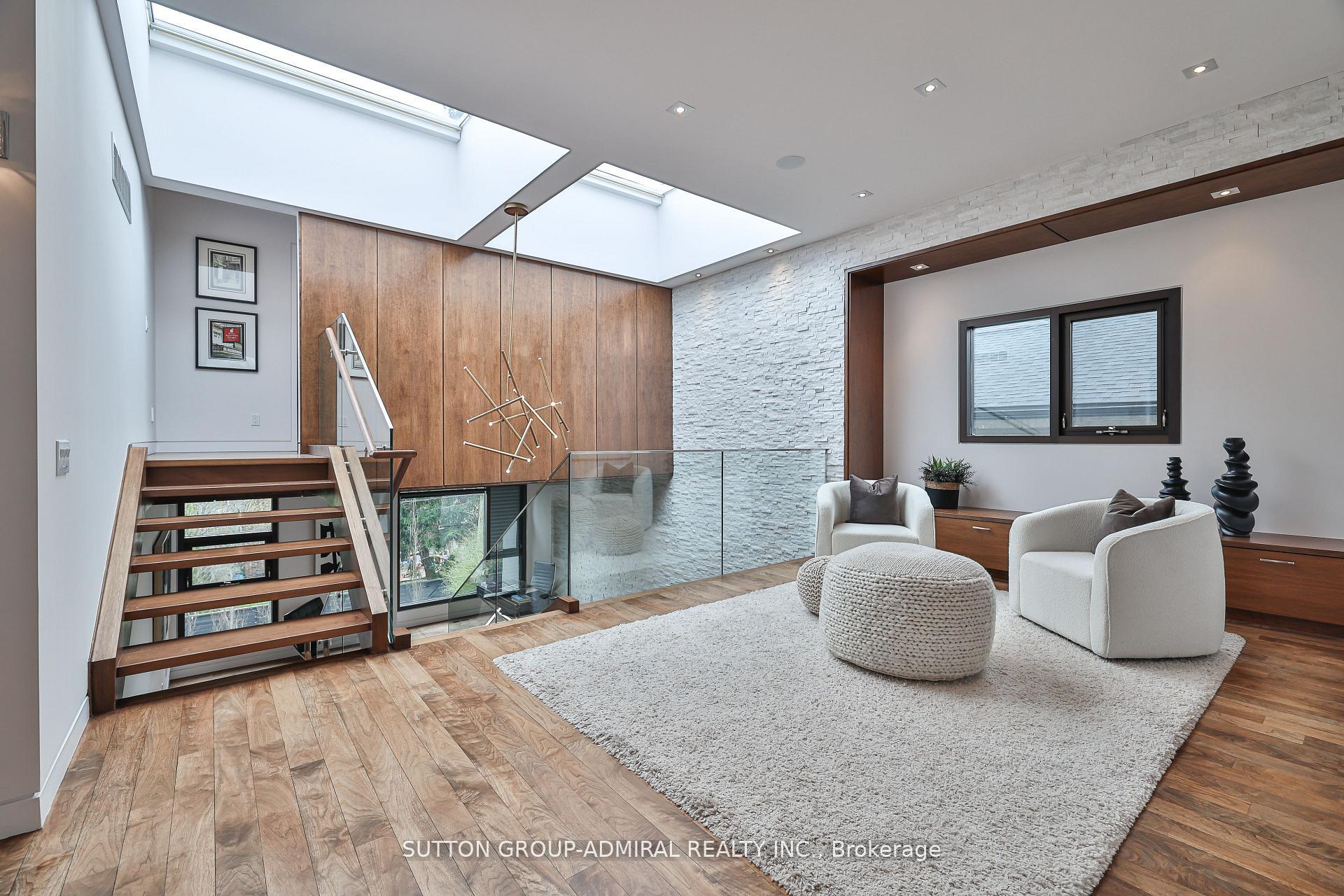 Photo 25 of 415 Douglas Avenue, Toronto, Bedford Park-Nortown — HOMEH