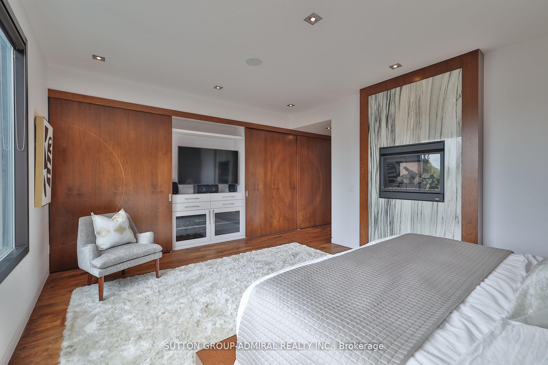 Photo 33 of 415 Douglas Avenue, Toronto, Bedford Park-Nortown — HOMEH