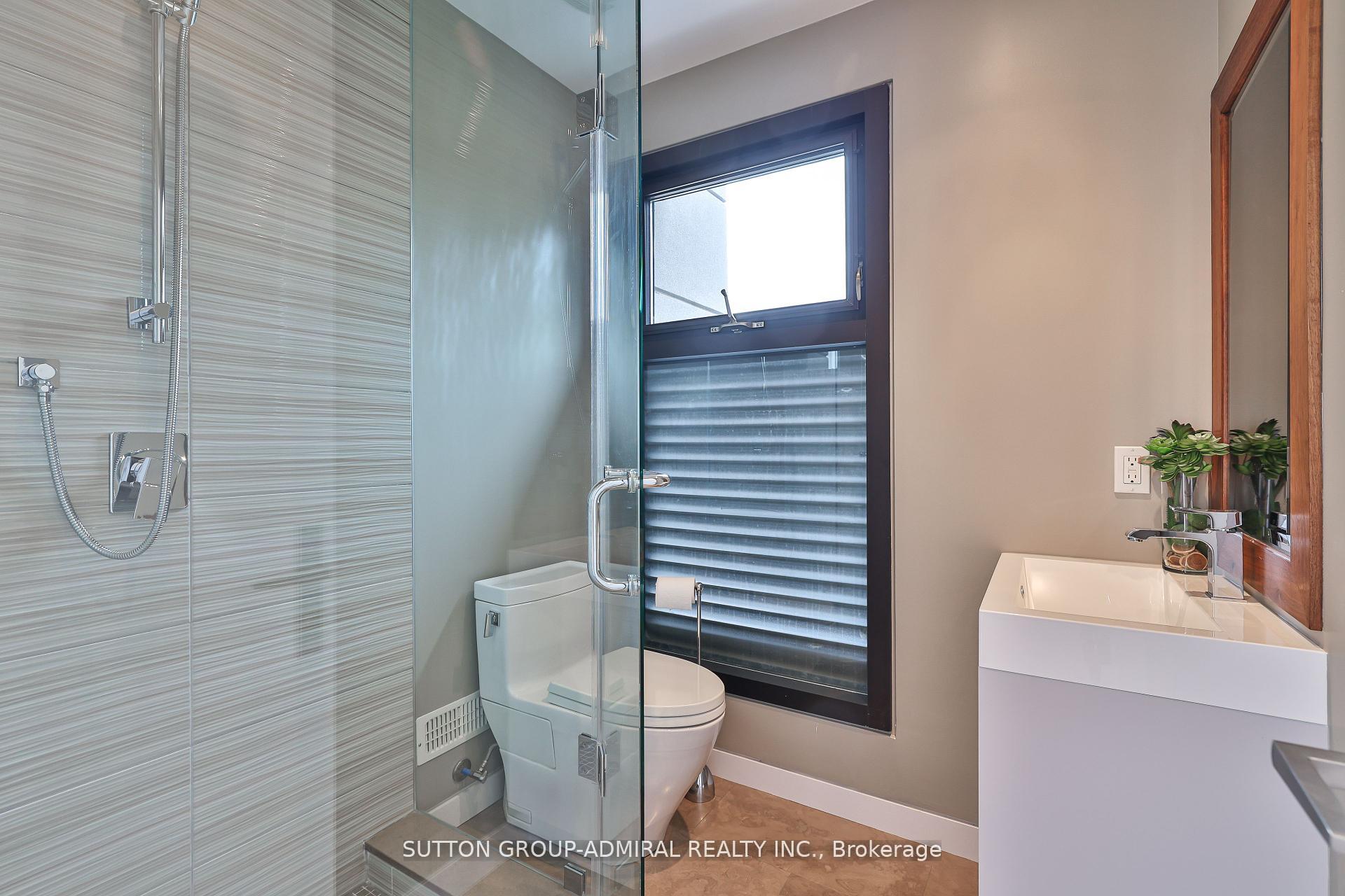 Photo 34 of 415 Douglas Avenue, Toronto, Bedford Park-Nortown — HOMEH