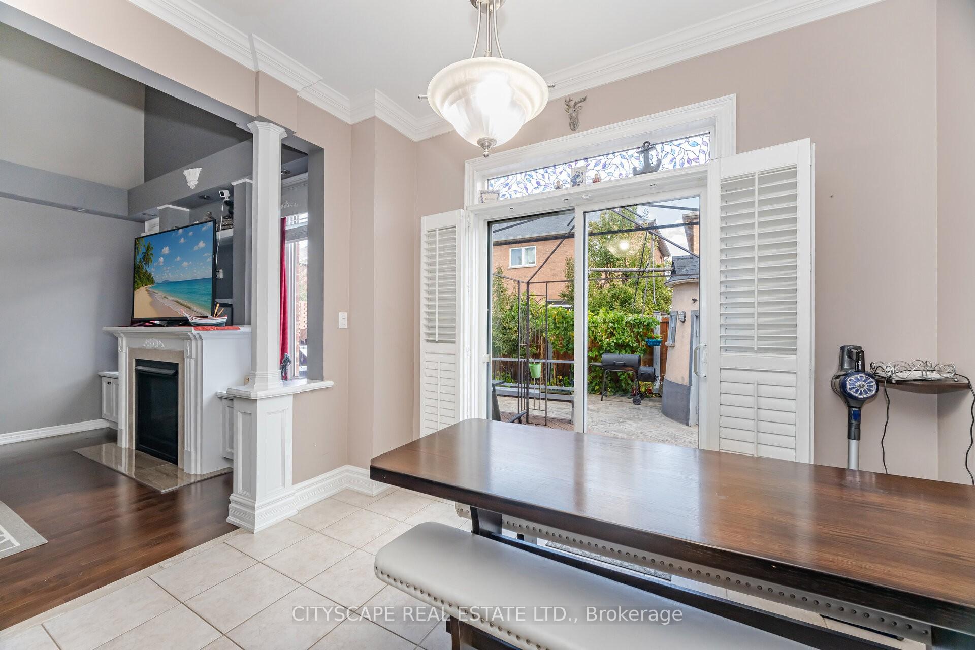 Photo 5 of 19 Windflower Road, Brampton, Northwest Sandalwood Parkway — HOMEH