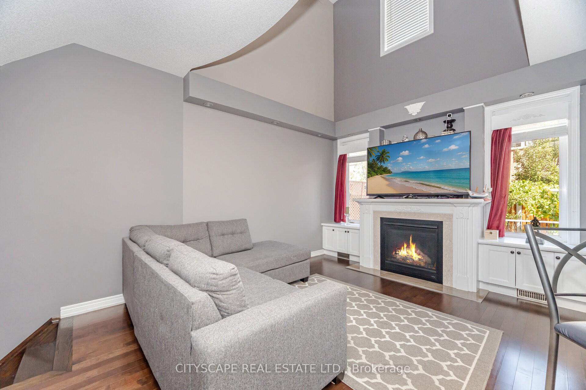 Photo 4 of 19 Windflower Road, Brampton, Northwest Sandalwood Parkway — HOMEH