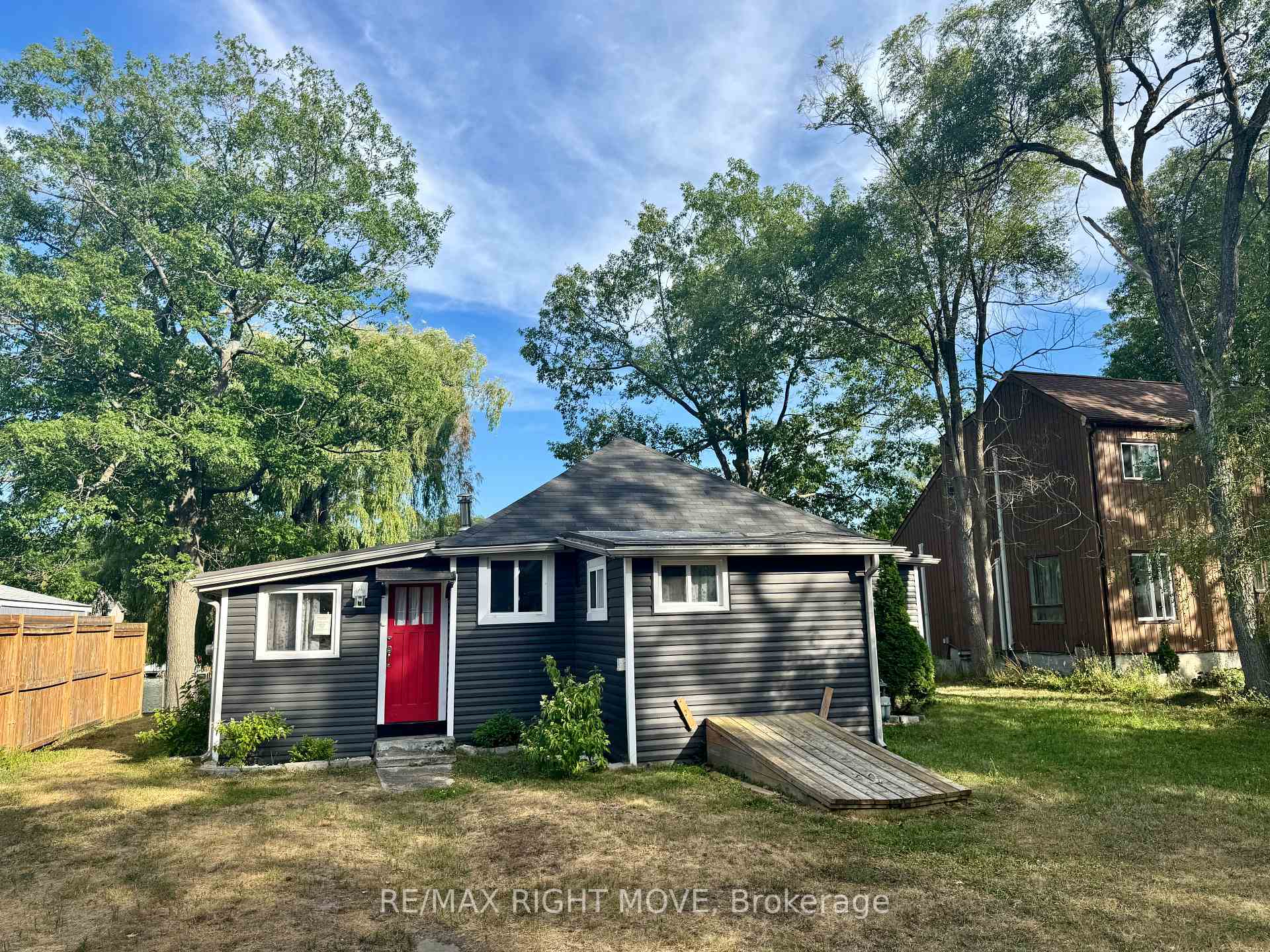 Photo 19 of 993 Mosley Street, Wasaga Beach — HOMEH