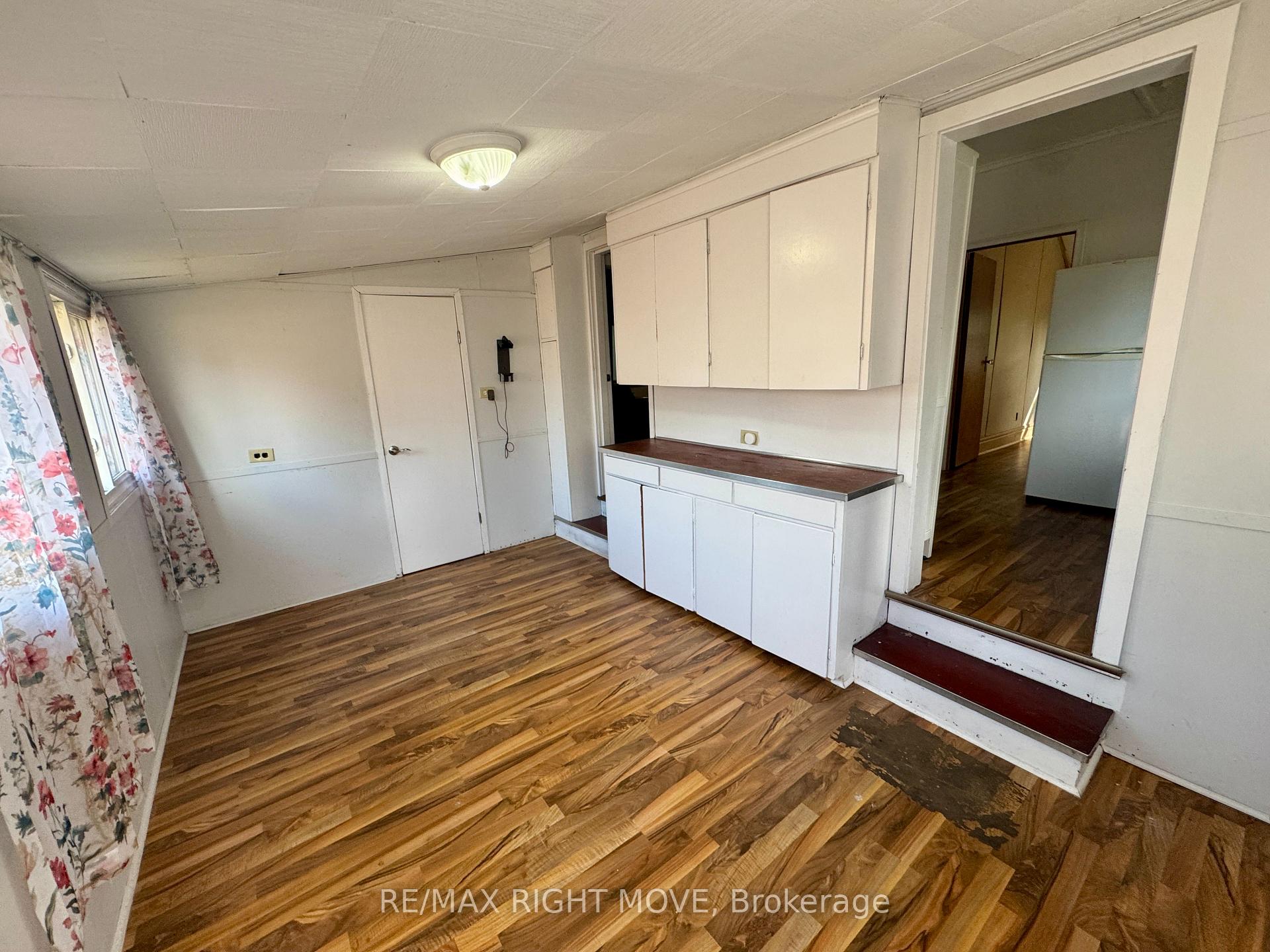 Photo 18 of 993 Mosley Street, Wasaga Beach — HOMEH