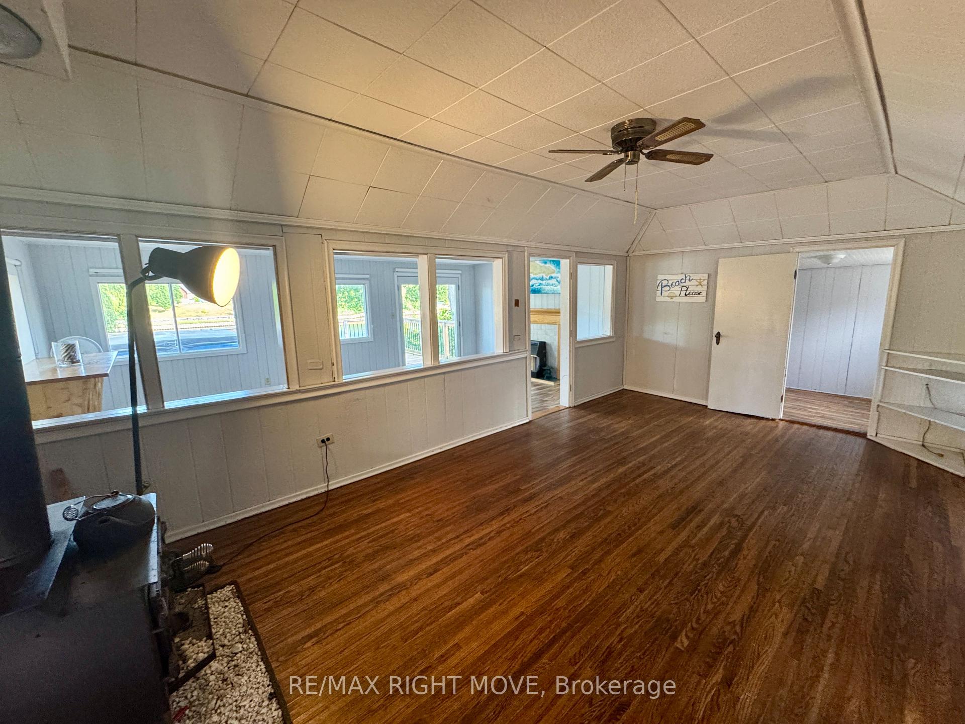 Photo 17 of 993 Mosley Street, Wasaga Beach — HOMEH