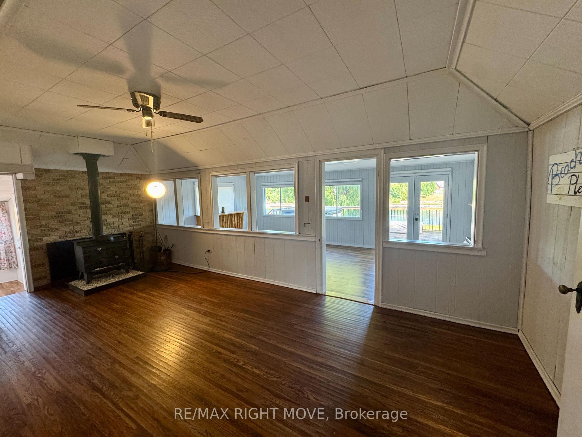 Photo 11 of 993 Mosley Street, Wasaga Beach — HOMEH