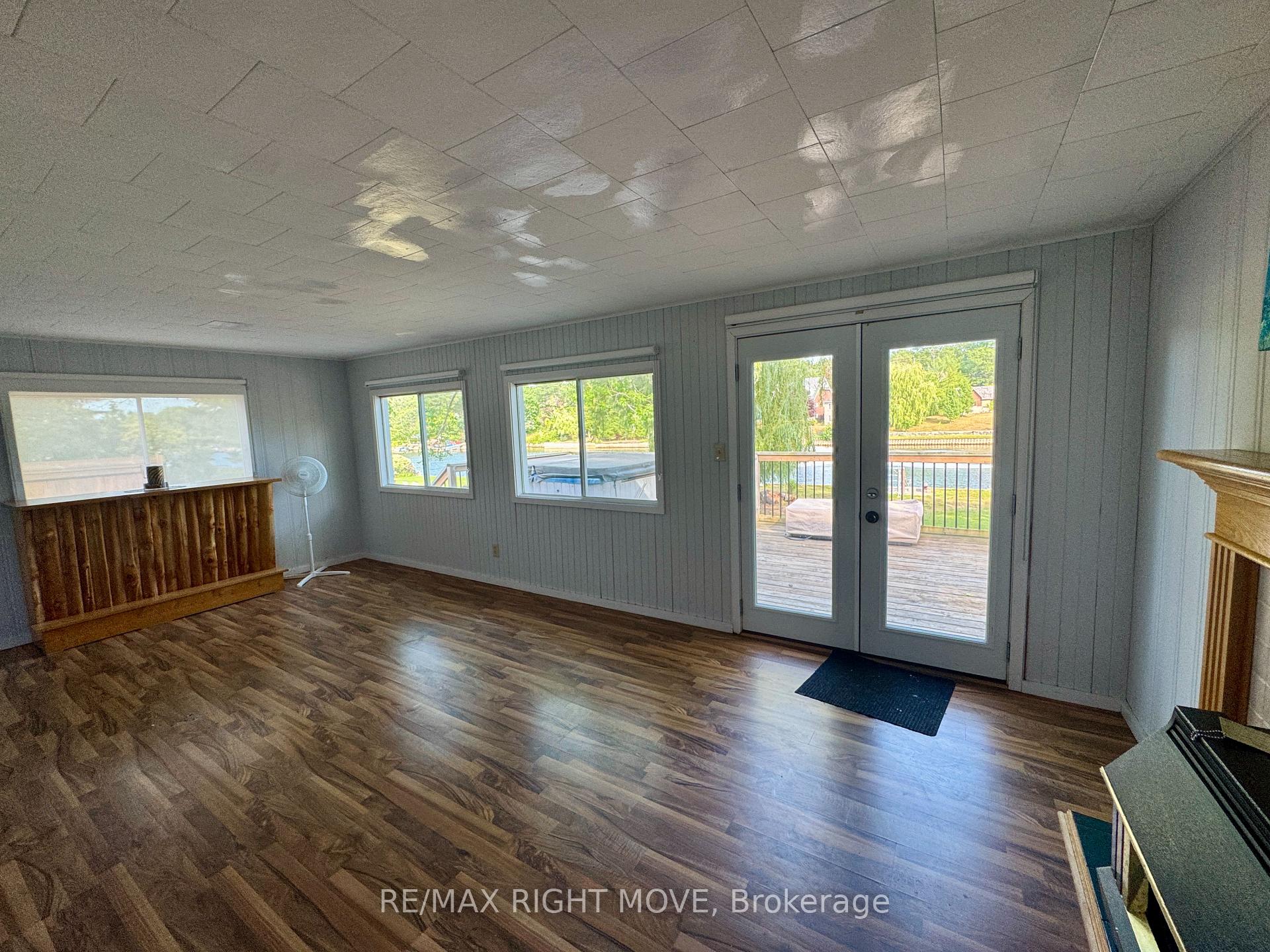 Photo 15 of 993 Mosley Street, Wasaga Beach — HOMEH