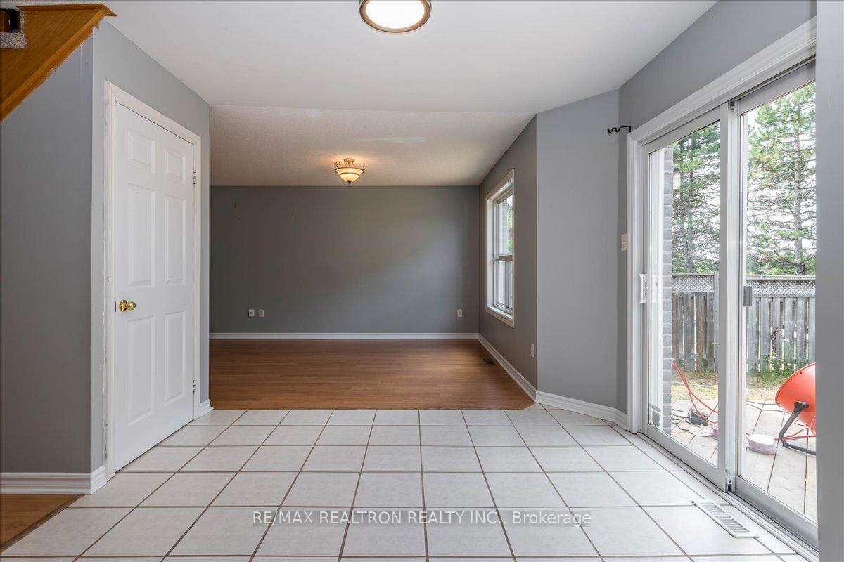 Photo 36 of 64 Stoneybrook Crescent, Barrie, Ardagh — HOMEH