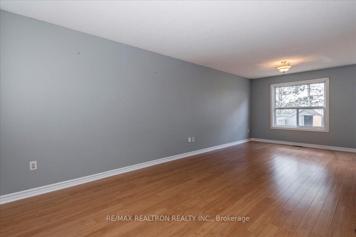 Photo 11 of 64 Stoneybrook Crescent, Barrie, Ardagh — HOMEH