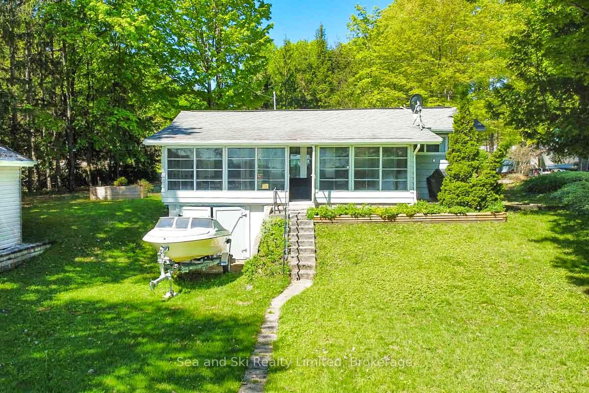 Photo 21 of 622469 Sideroad 7 Side Road, Chatsworth — HOMEH
