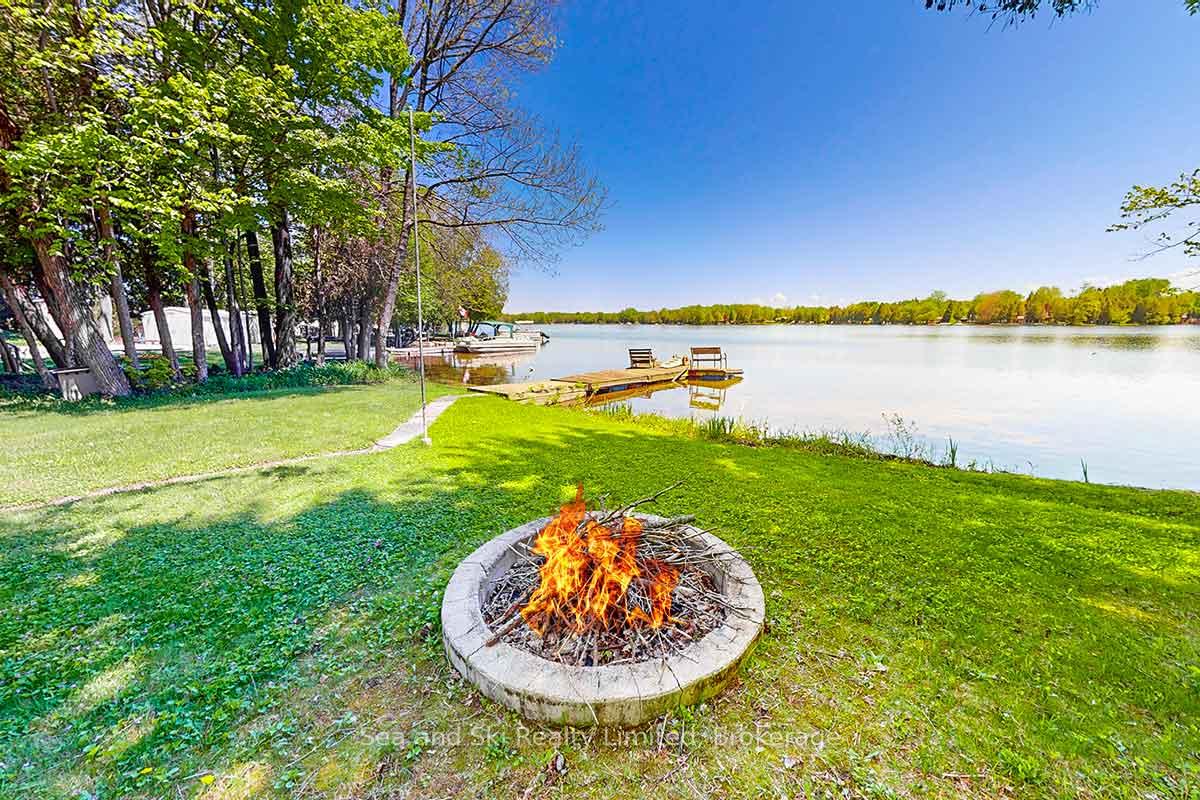 Photo 10 of 622469 Sideroad 7 Side Road, Chatsworth — HOMEH