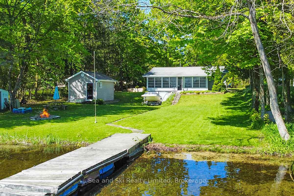 Photo 6 of 622469 Sideroad 7 Side Road, Chatsworth — HOMEH