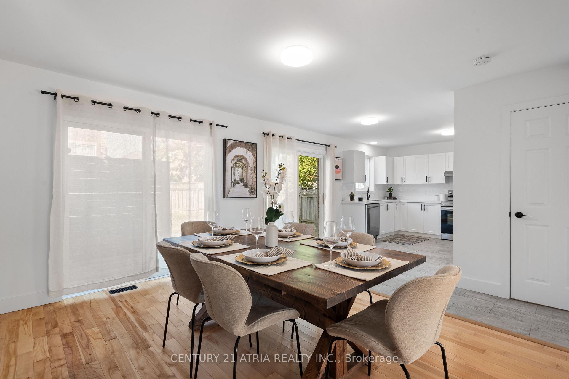 Photo 2 of 15 Dykstra Drive, Barrie, Holly — HOMEH