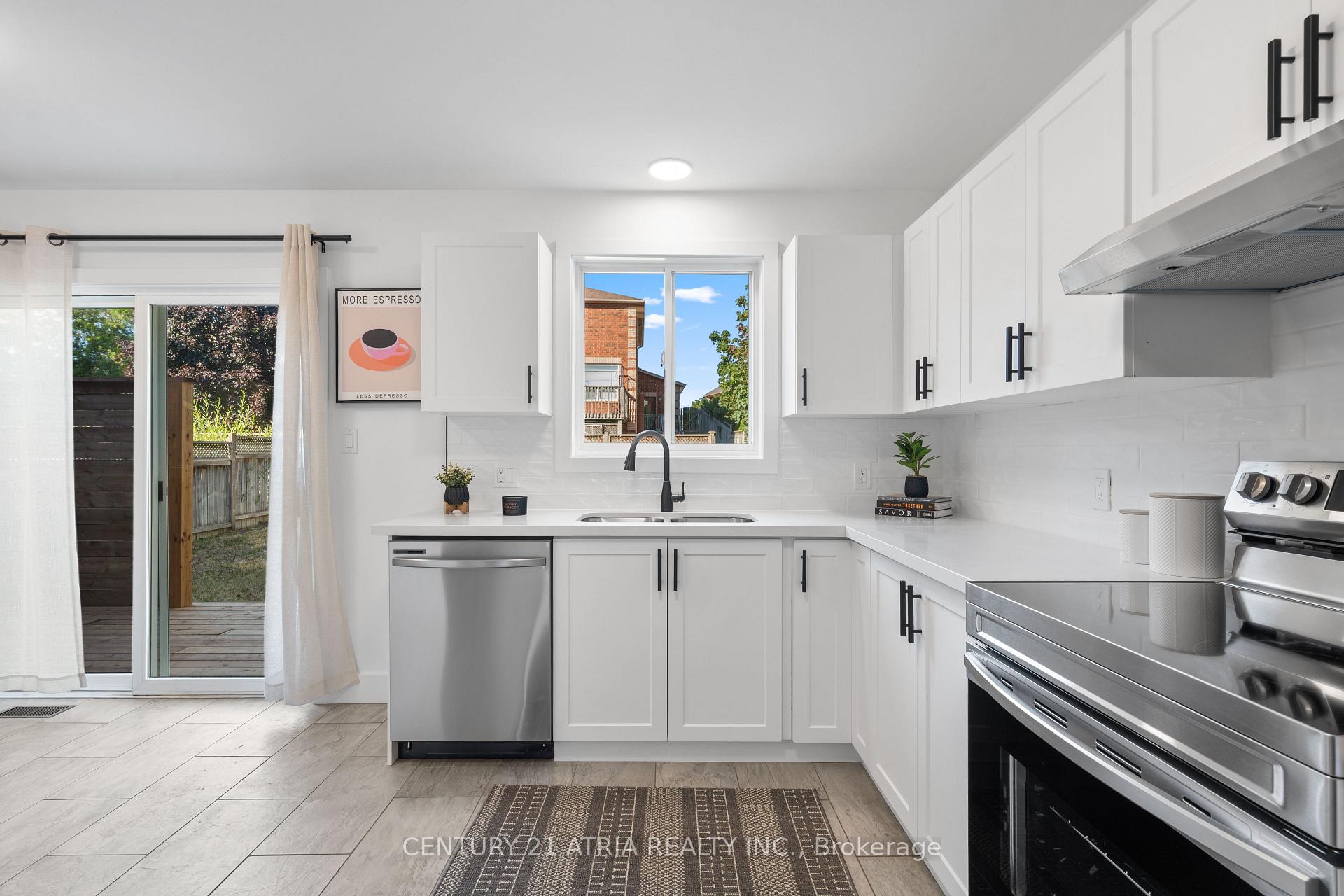 Photo 9 of 15 Dykstra Drive, Barrie, Holly — HOMEH