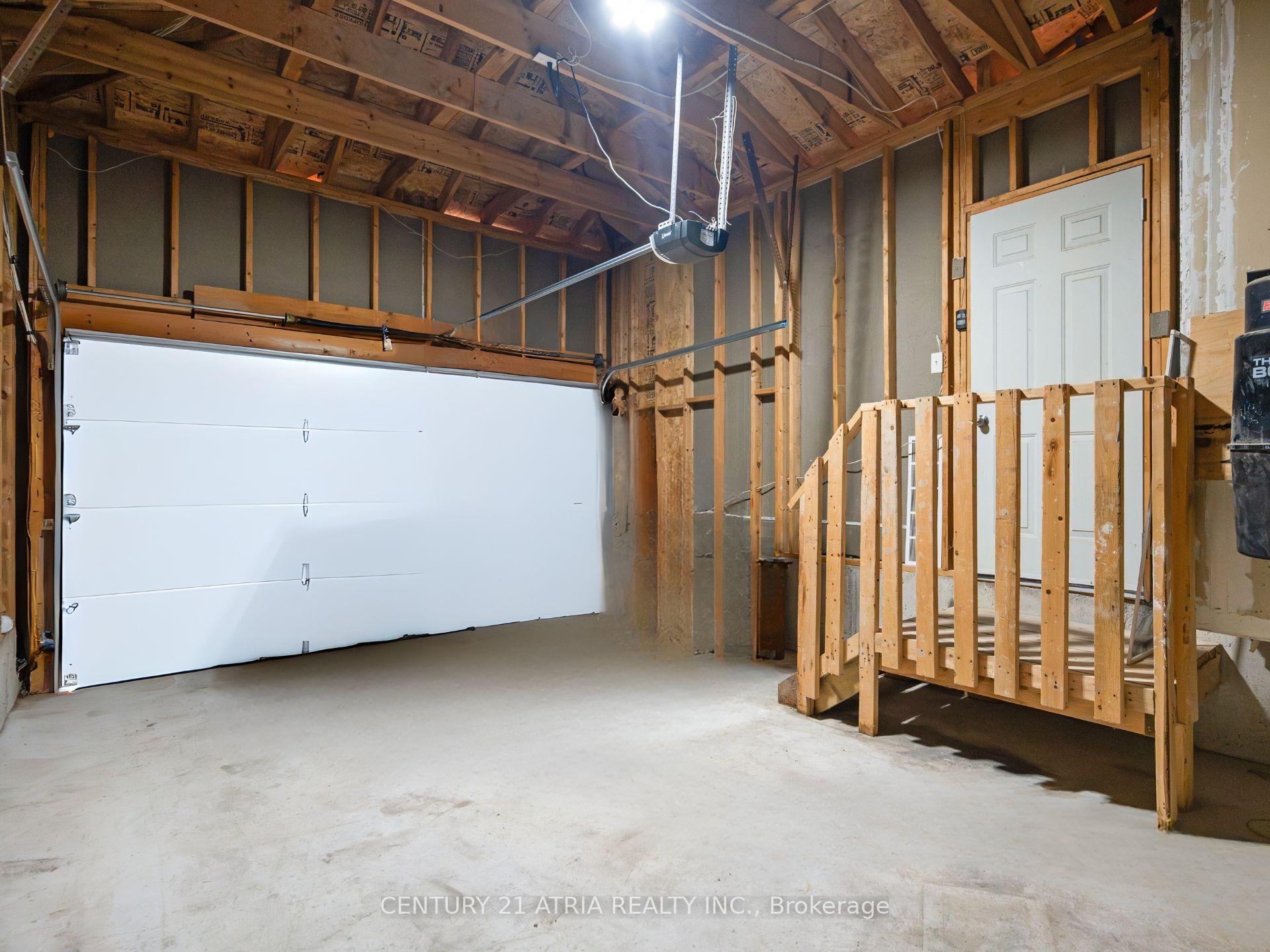 Photo 11 of 15 Dykstra Drive, Barrie, Holly — HOMEH
