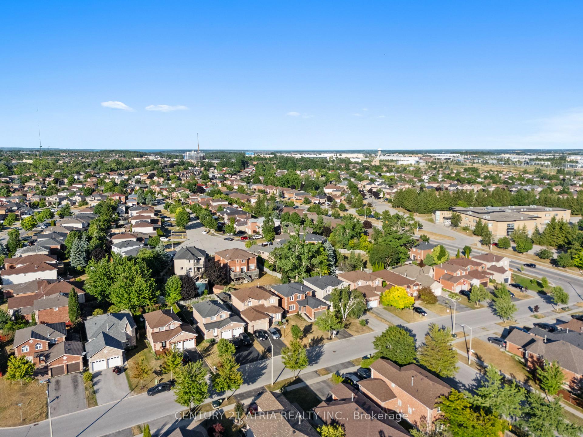 Photo 23 of 15 Dykstra Drive, Barrie, Holly — HOMEH