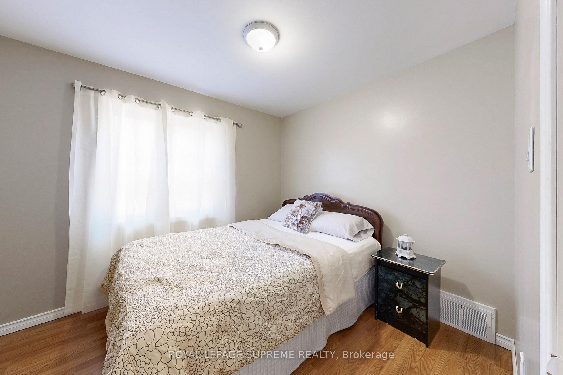 Photo 16 of 354 Winona Drive, Toronto, Oakwood Village — HOMEH