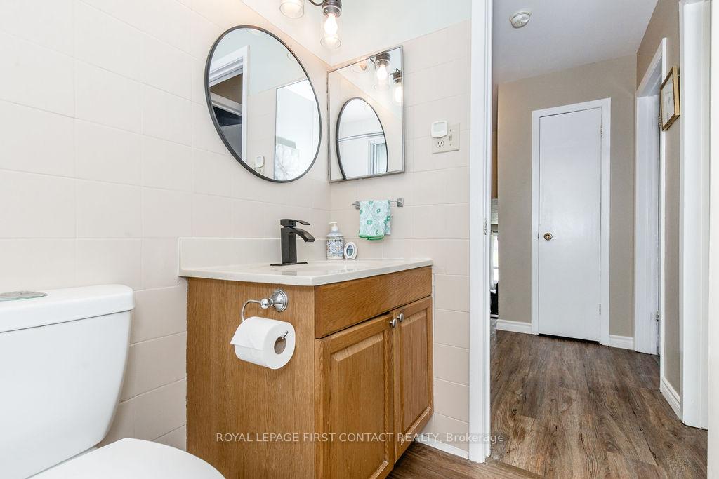 Photo 21 of 33 Roslyn Road, Barrie, Wellington — HOMEH