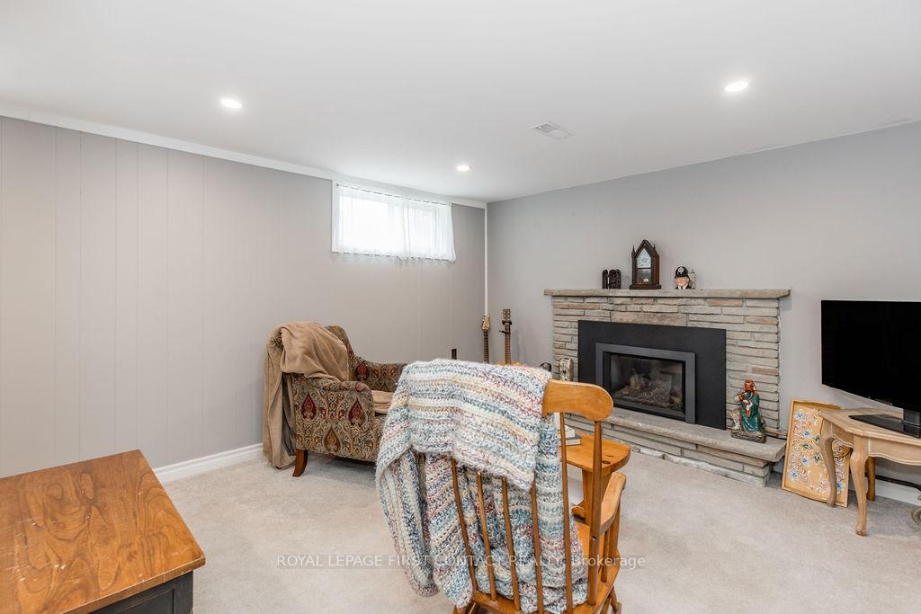 Photo 19 of 33 Roslyn Road, Barrie, Wellington — HOMEH