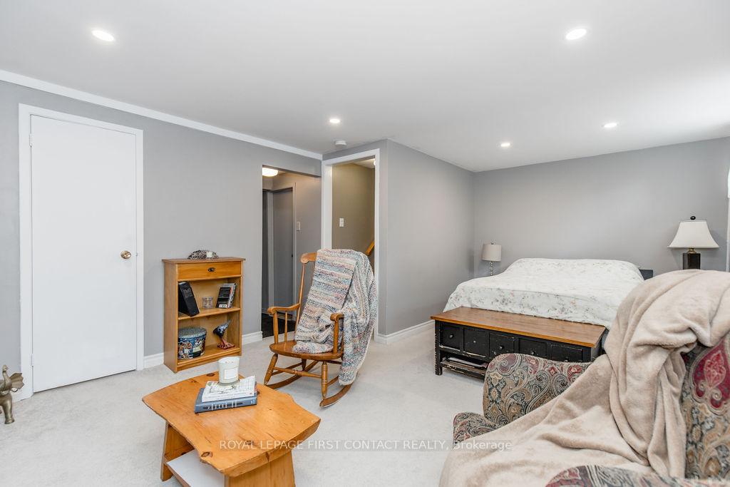 Photo 25 of 33 Roslyn Road, Barrie, Wellington — HOMEH