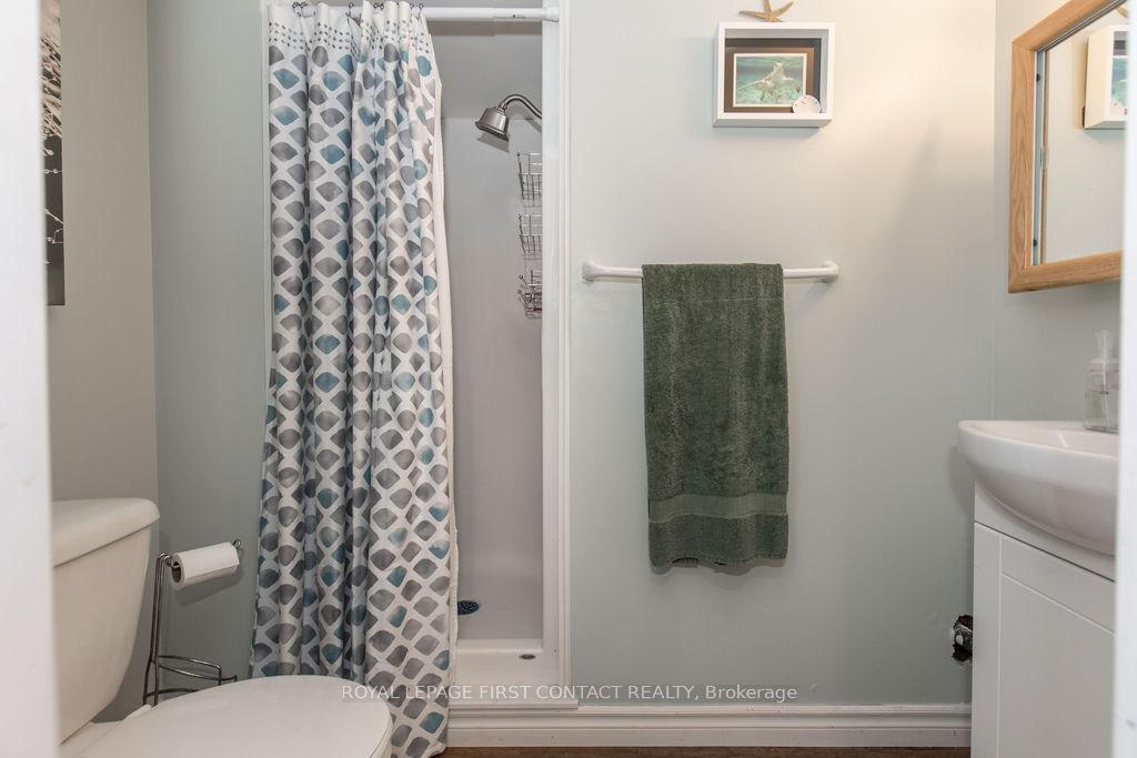 Photo 29 of 33 Roslyn Road, Barrie, Wellington — HOMEH