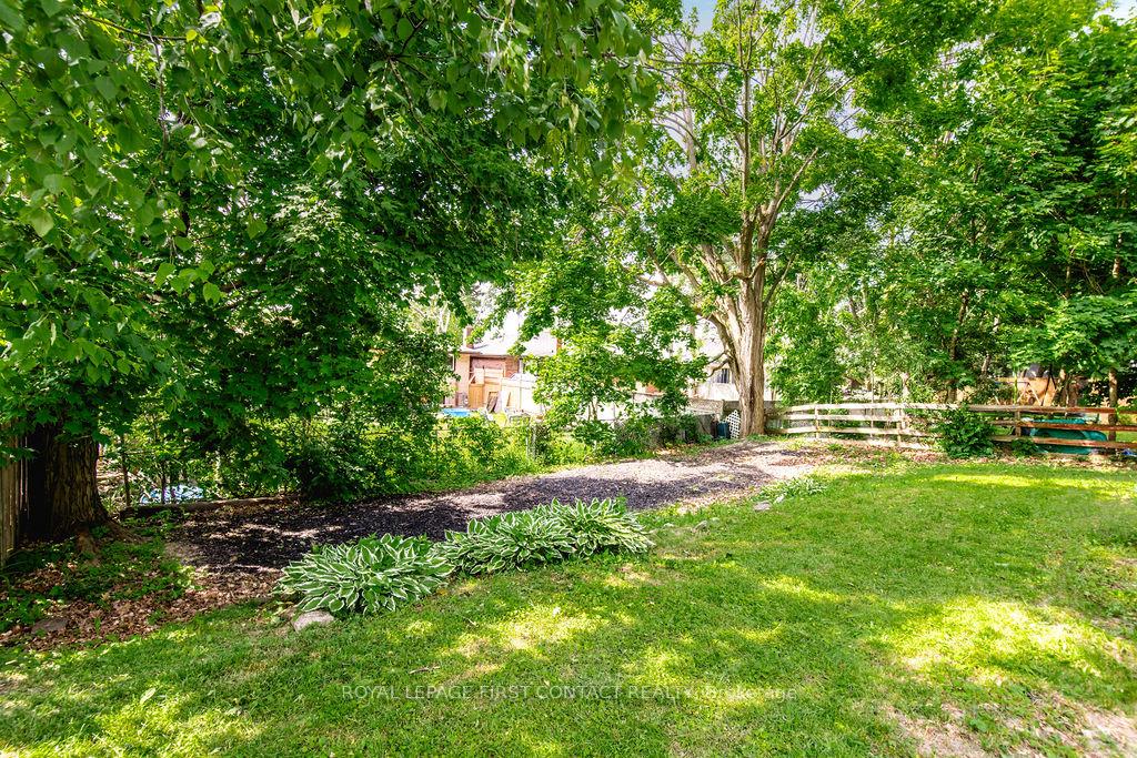 Photo 32 of 33 Roslyn Road, Barrie, Wellington — HOMEH