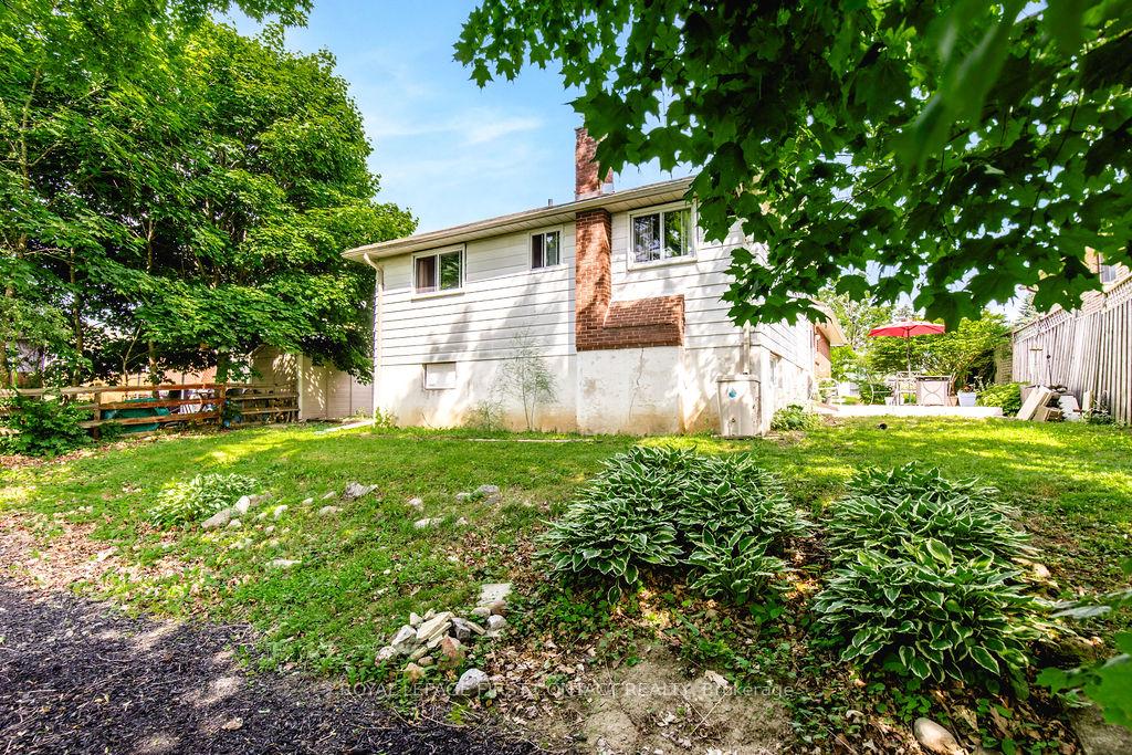 Photo 33 of 33 Roslyn Road, Barrie, Wellington — HOMEH