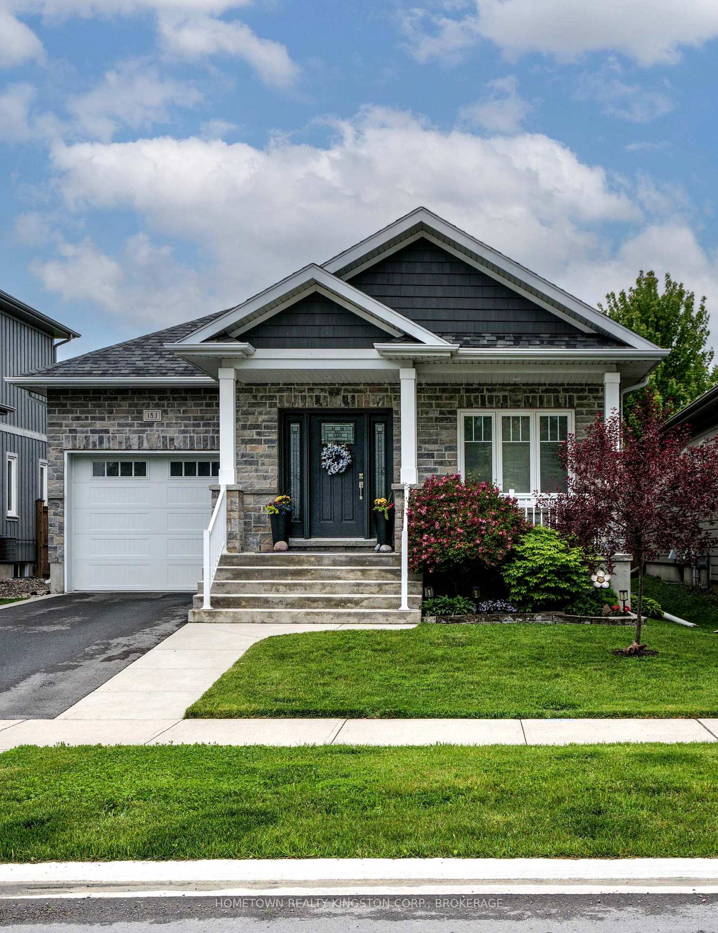 Photo 5 of 18 J Manitou Crescent E, Loyalist, Amherstview — HOMEH