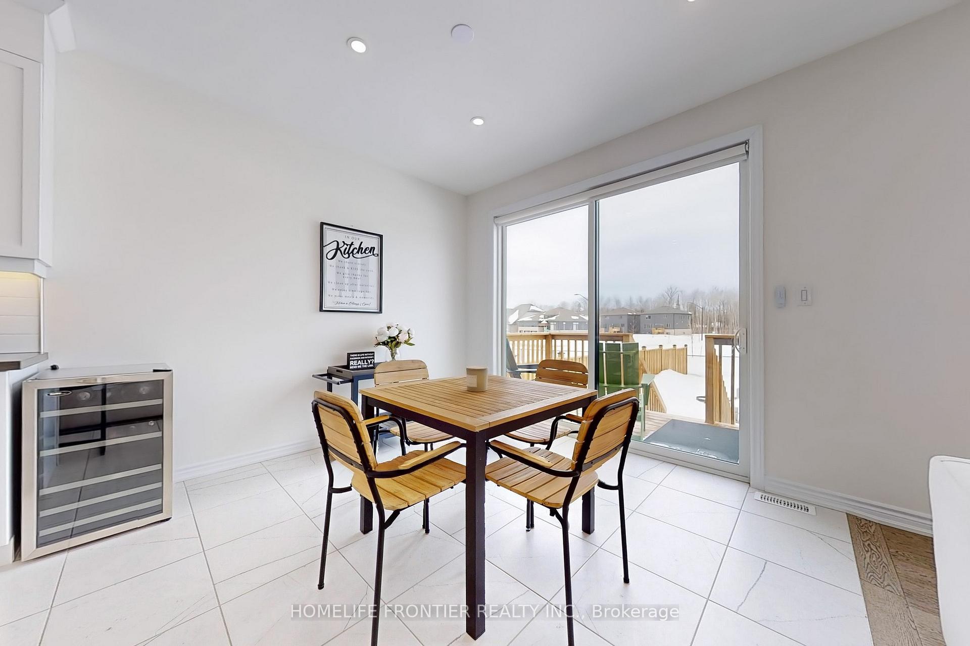 Photo 5 of 256 Ramblewood Drive, Wasaga Beach — HOMEH