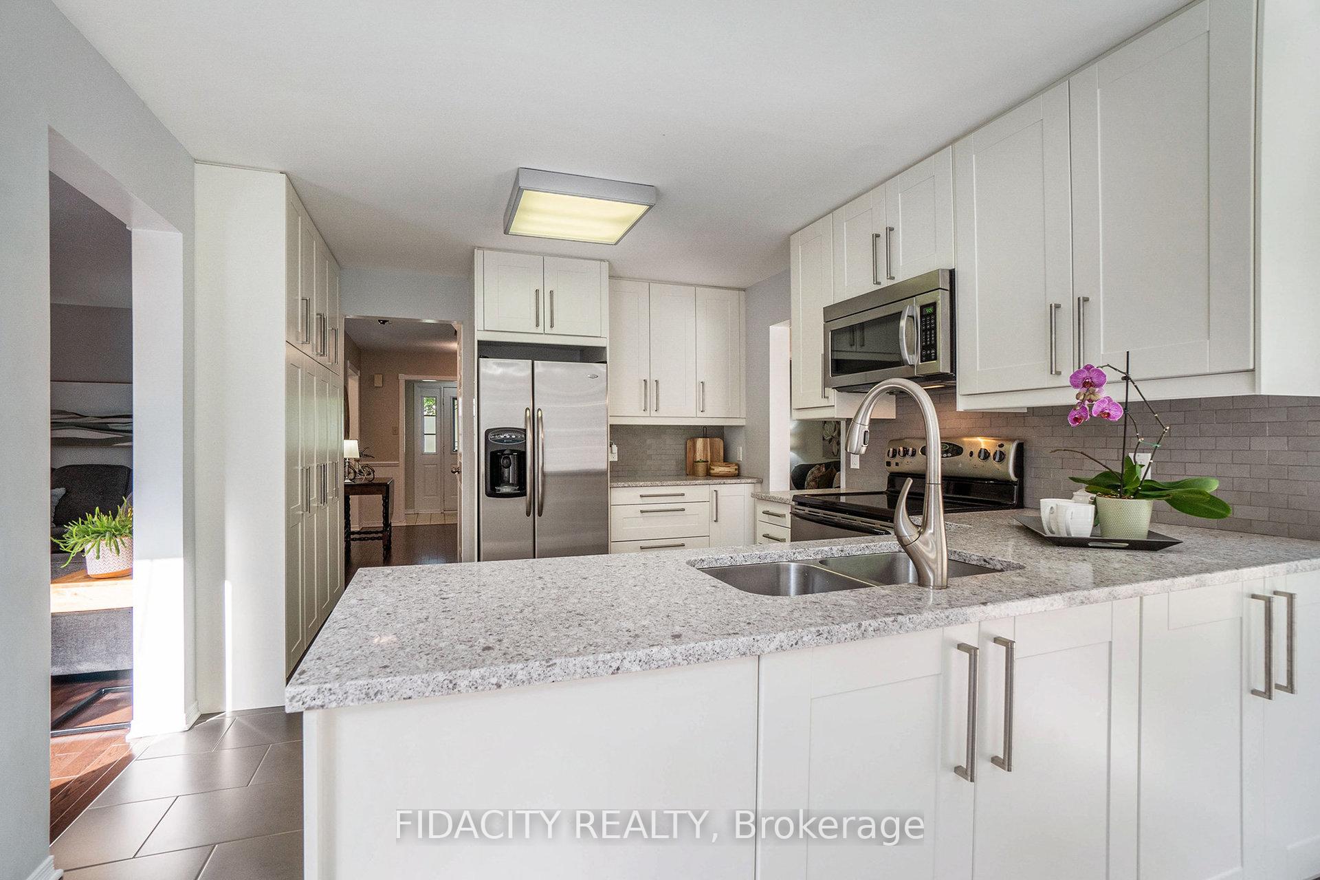 Photo 7 of 17 Albury Crescent, Ottawa, Stittsville (Central) — HOMEH
