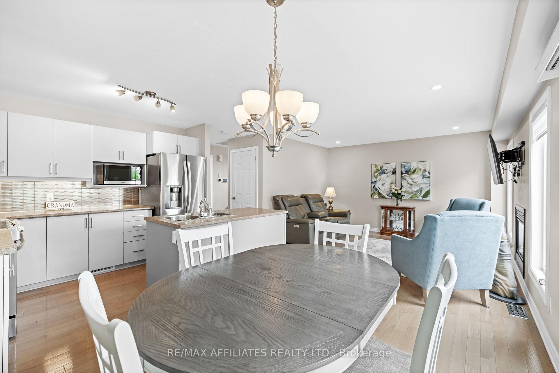 Photo 14 of 200 Moss Grove Street, Ottawa, Barrhaven - Strandherd — HOMEH