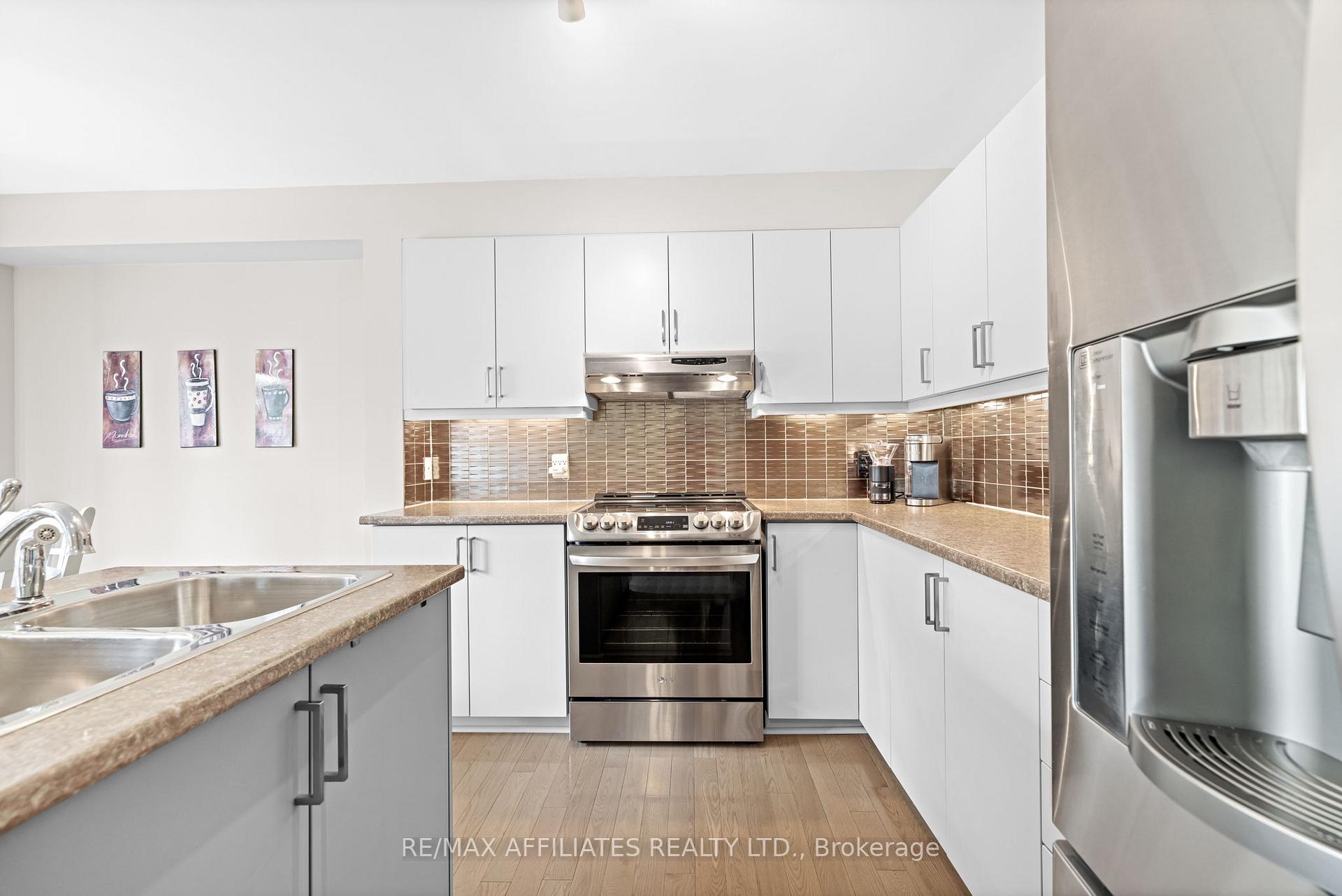 Photo 16 of 200 Moss Grove Street, Ottawa, Barrhaven - Strandherd — HOMEH