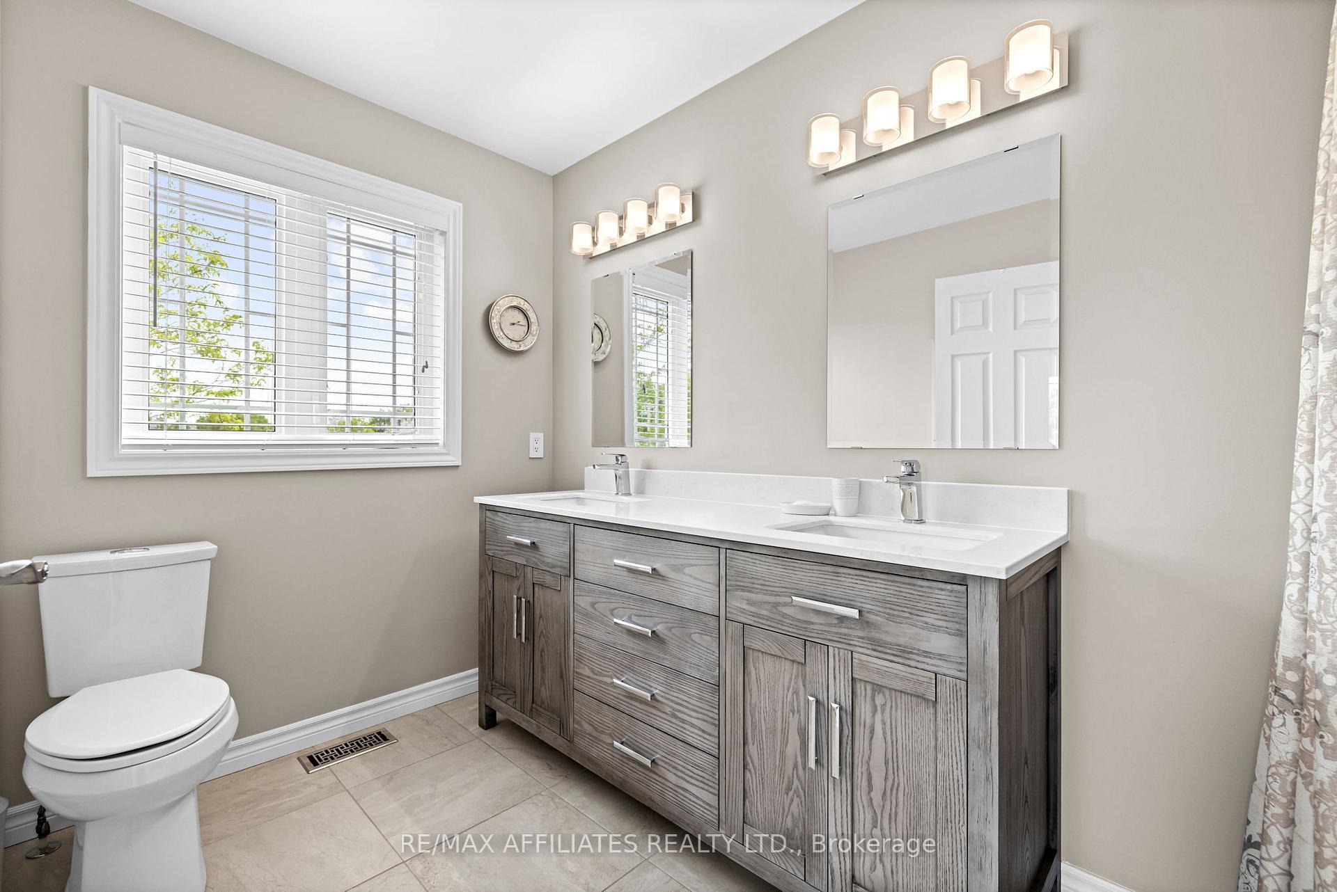 Photo 20 of 200 Moss Grove Street, Ottawa, Barrhaven - Strandherd — HOMEH