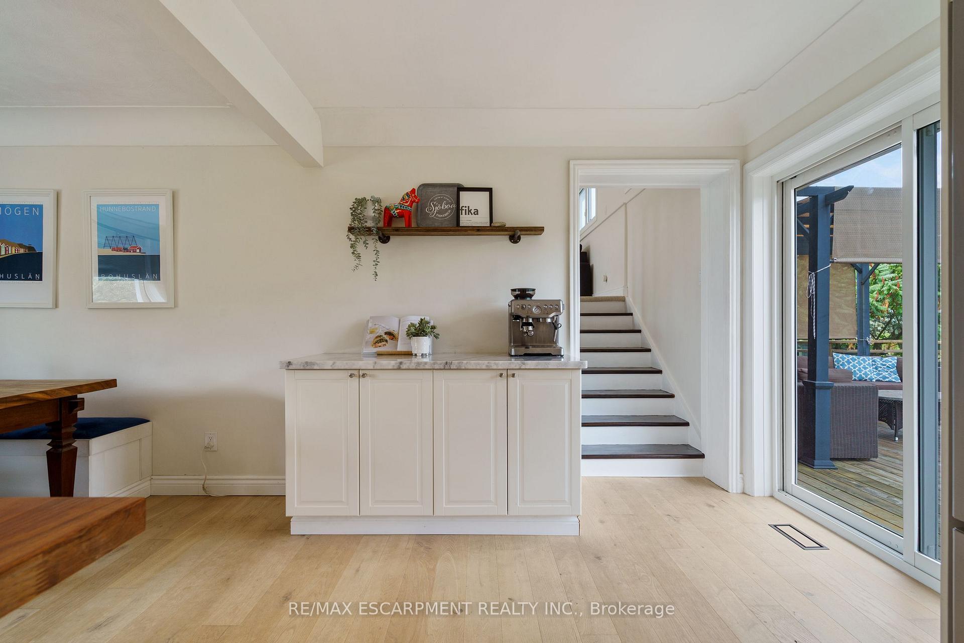 Photo 20 of 9604 Twenty Road W, Hamilton, Rural Glanbrook — HOMEH