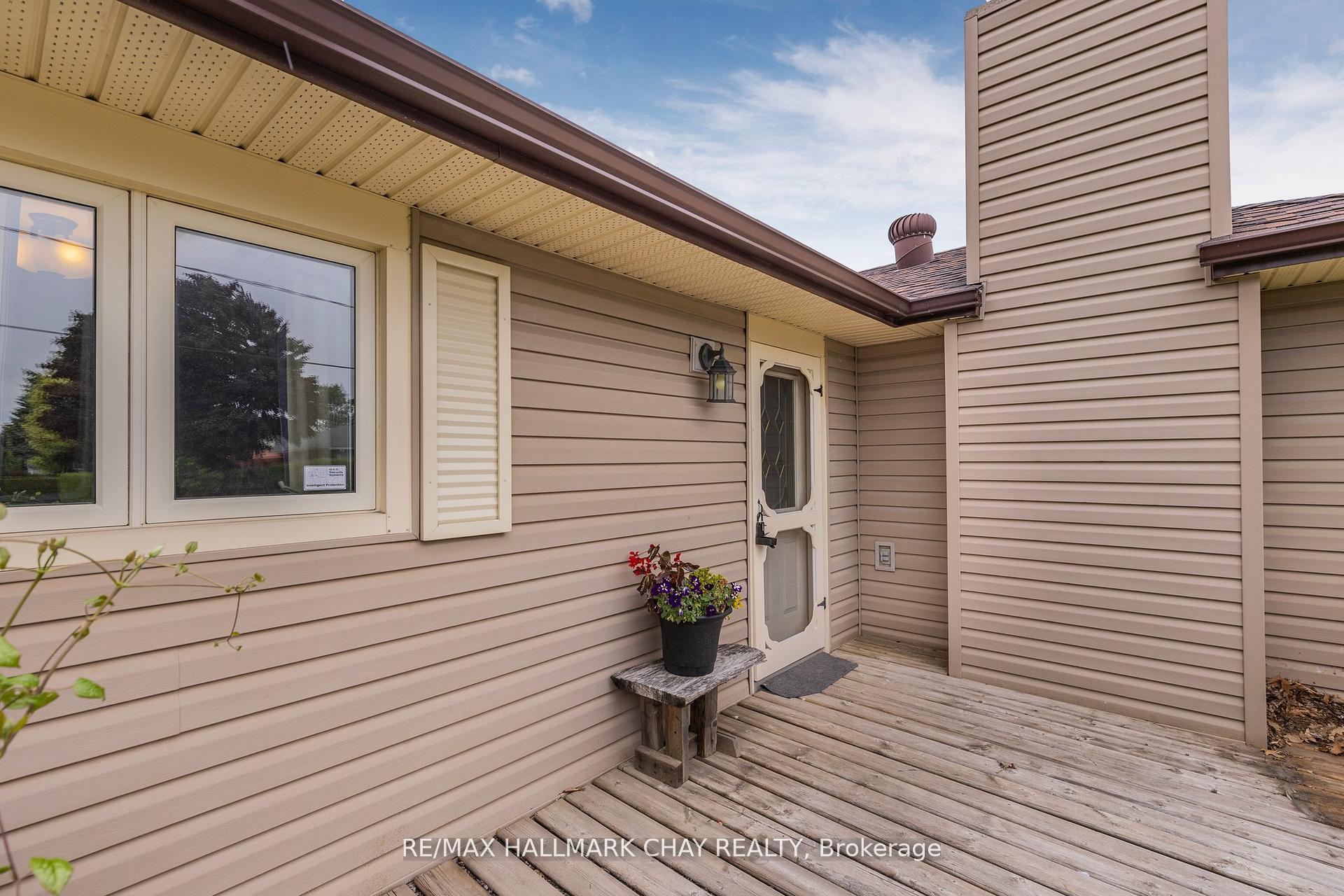 Photo 6 of 66 Queen Street E, Springwater, Elmvale — HOMEH