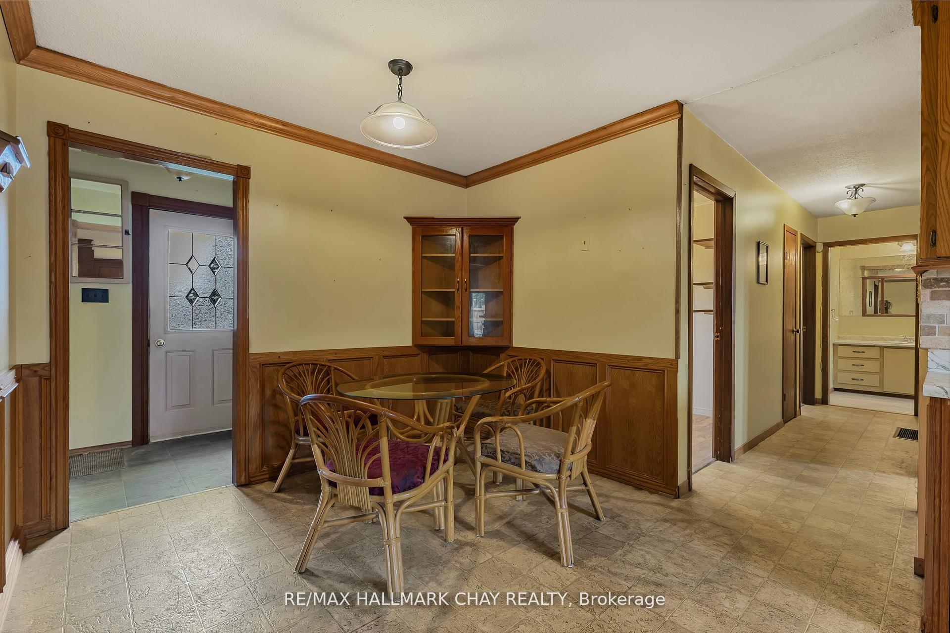 Photo 7 of 66 Queen Street E, Springwater, Elmvale — HOMEH