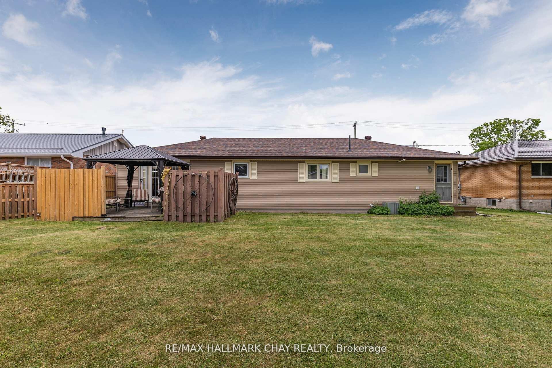 Photo 17 of 66 Queen Street E, Springwater, Elmvale — HOMEH