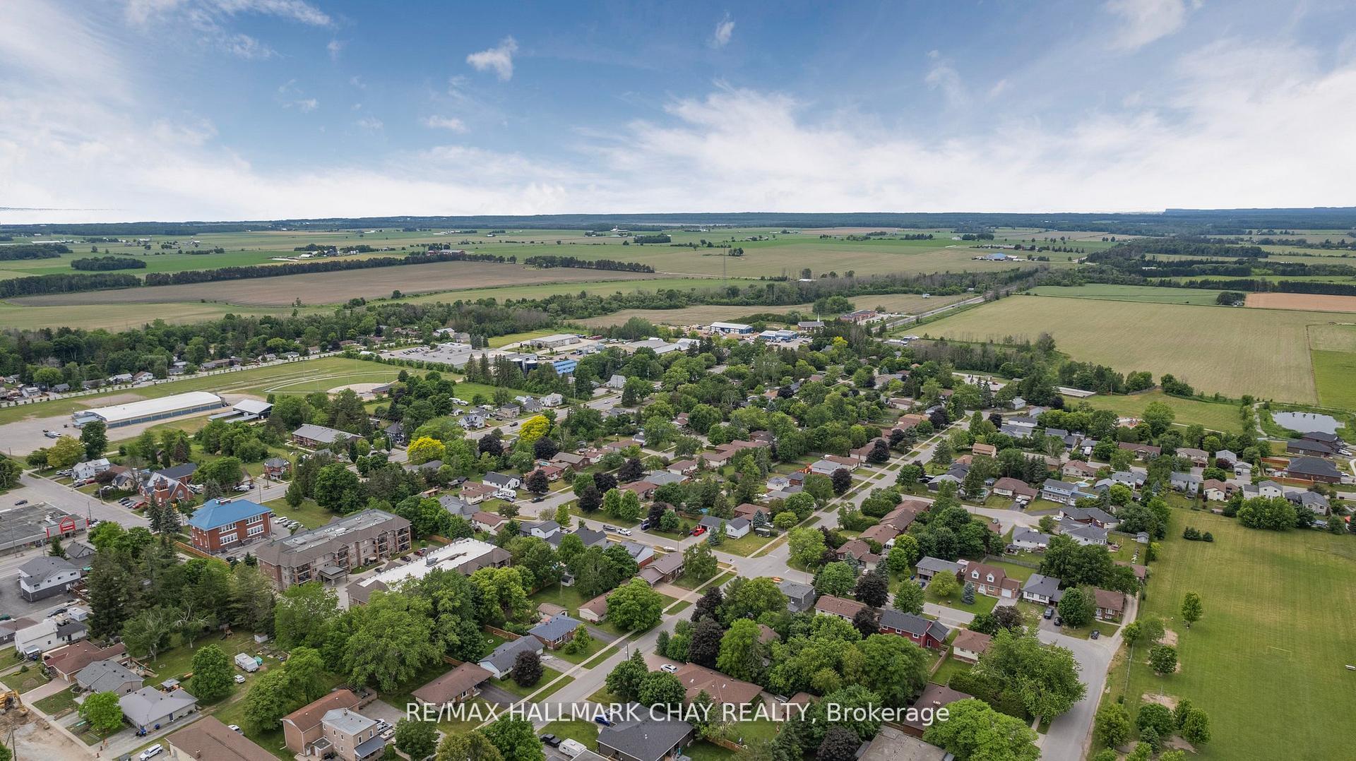 Photo 23 of 66 Queen Street E, Springwater, Elmvale — HOMEH