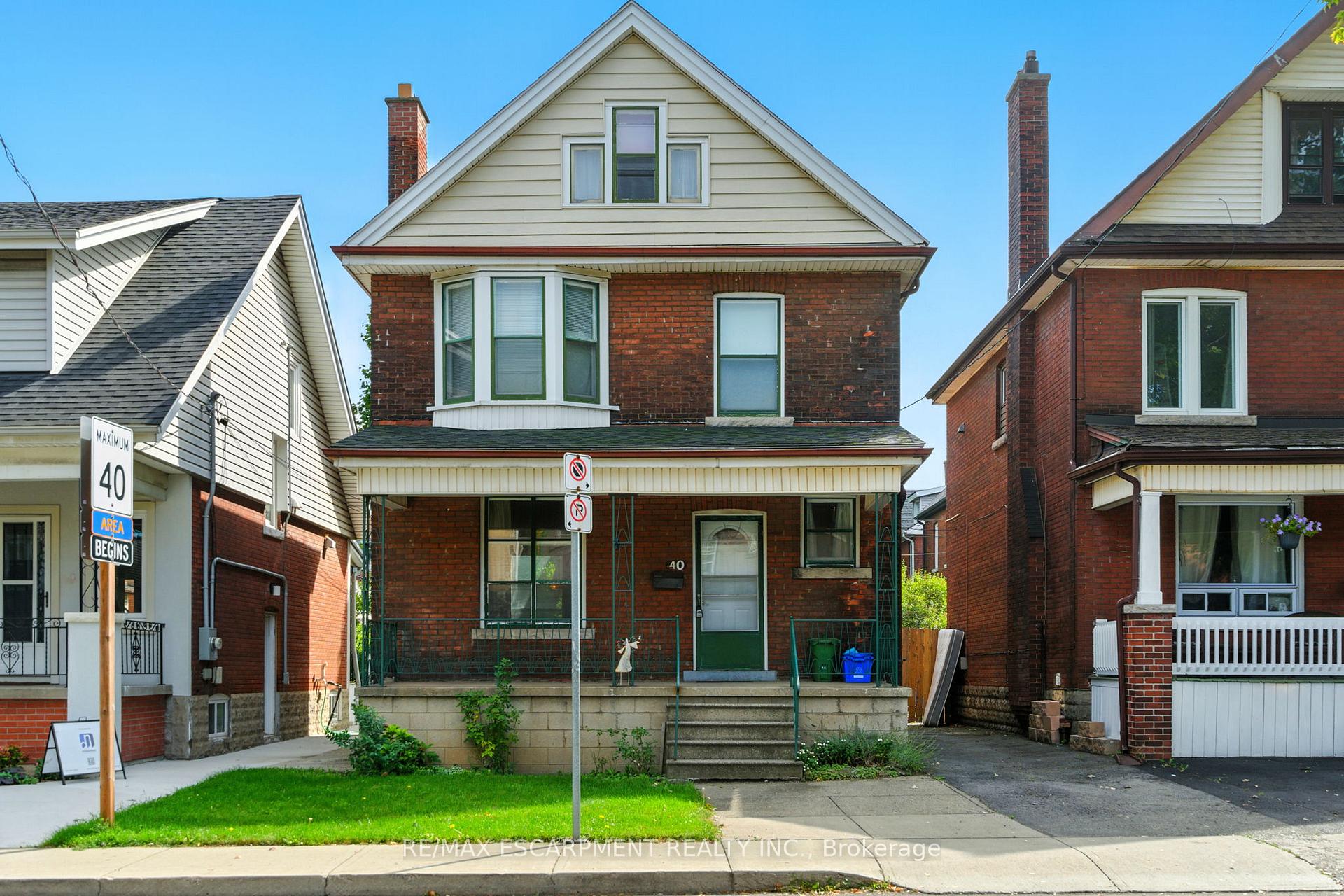 Front of 40 Barnesdale Avenue N