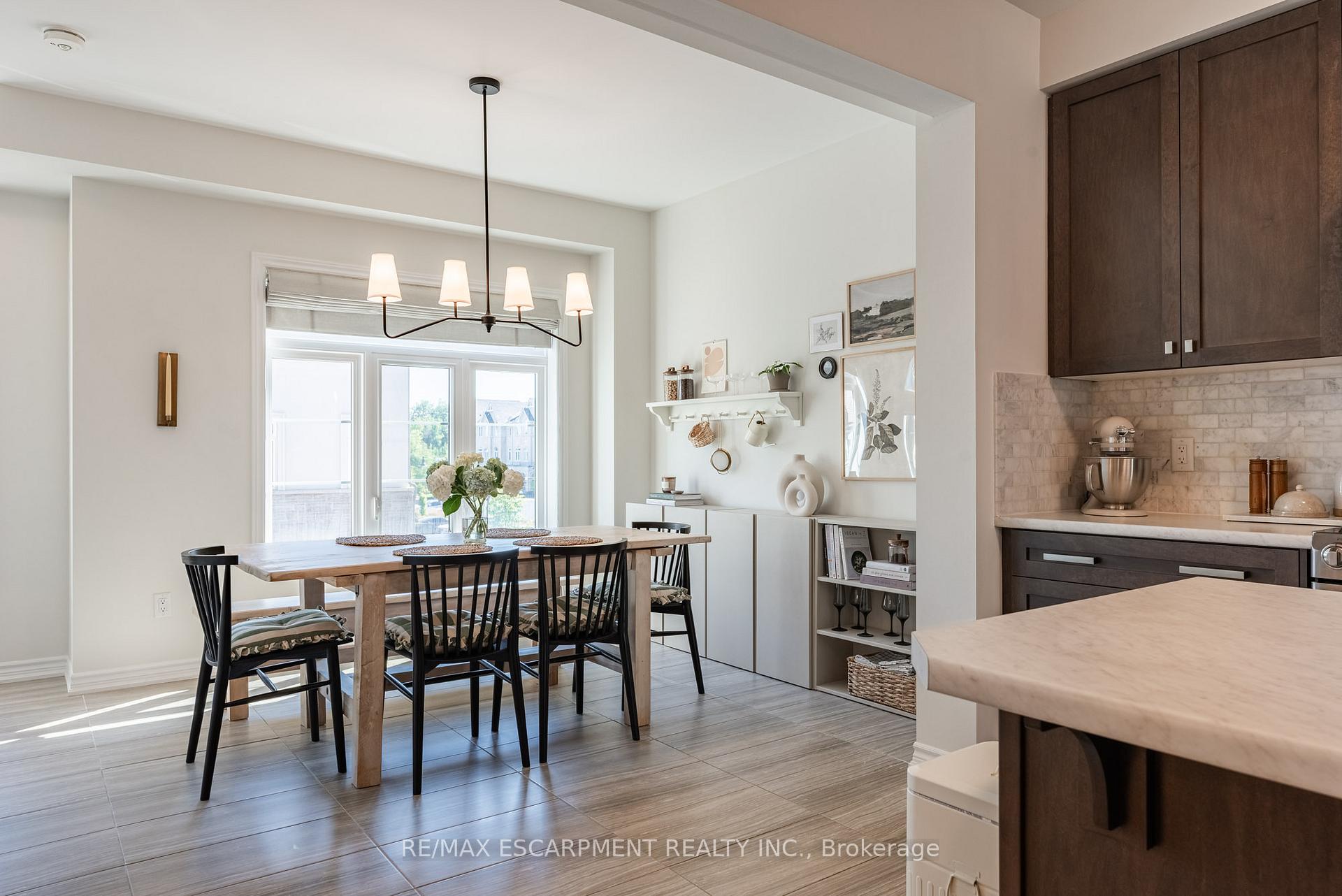 Photo 21 of 108 Borers Creek Circle, Hamilton, Waterdown — HOMEH