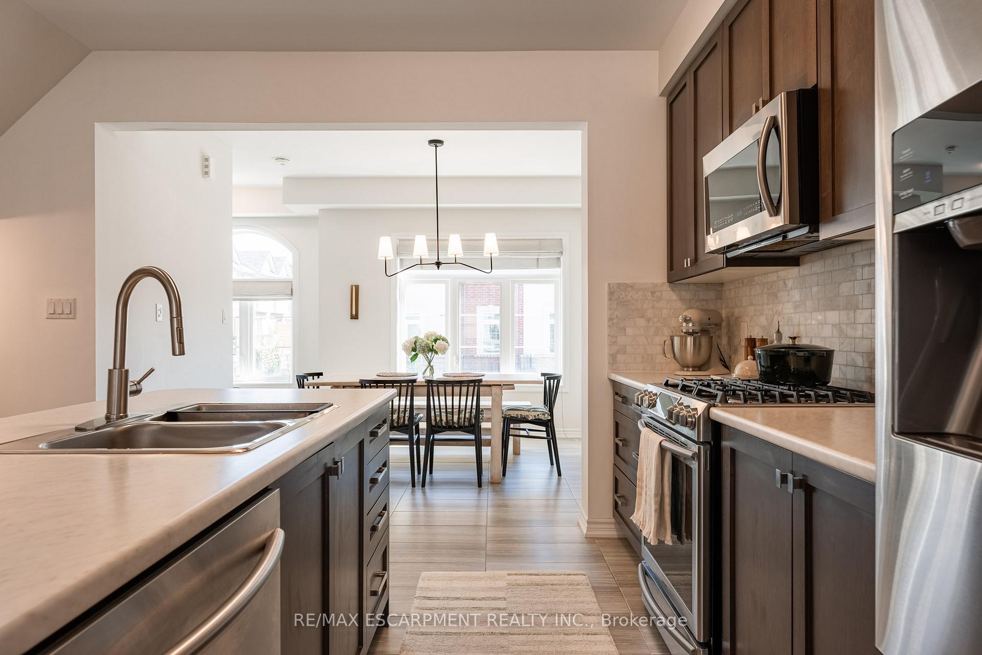 Photo 33 of 108 Borers Creek Circle, Hamilton, Waterdown — HOMEH