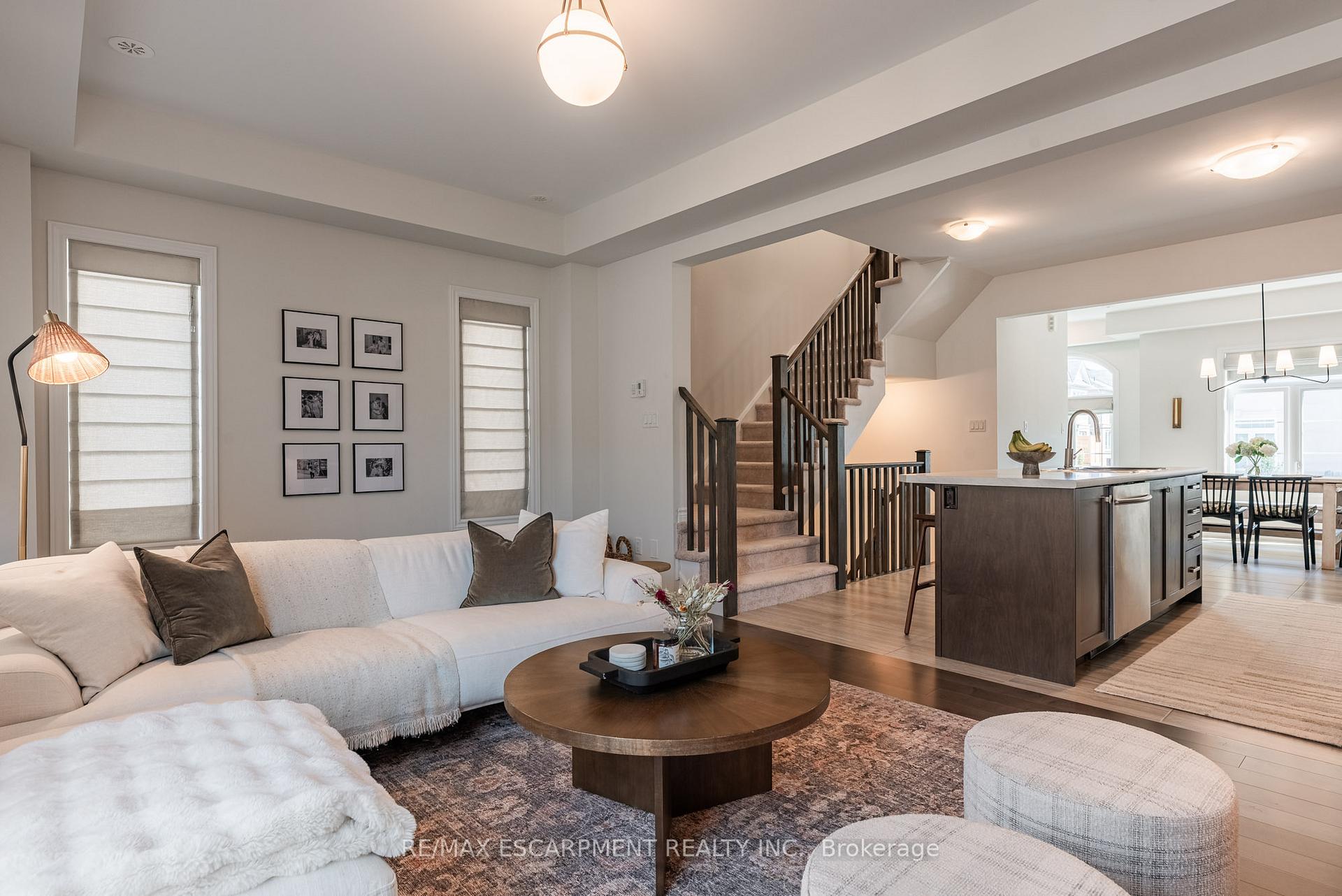 Photo 10 of 108 Borers Creek Circle, Hamilton, Waterdown — HOMEH