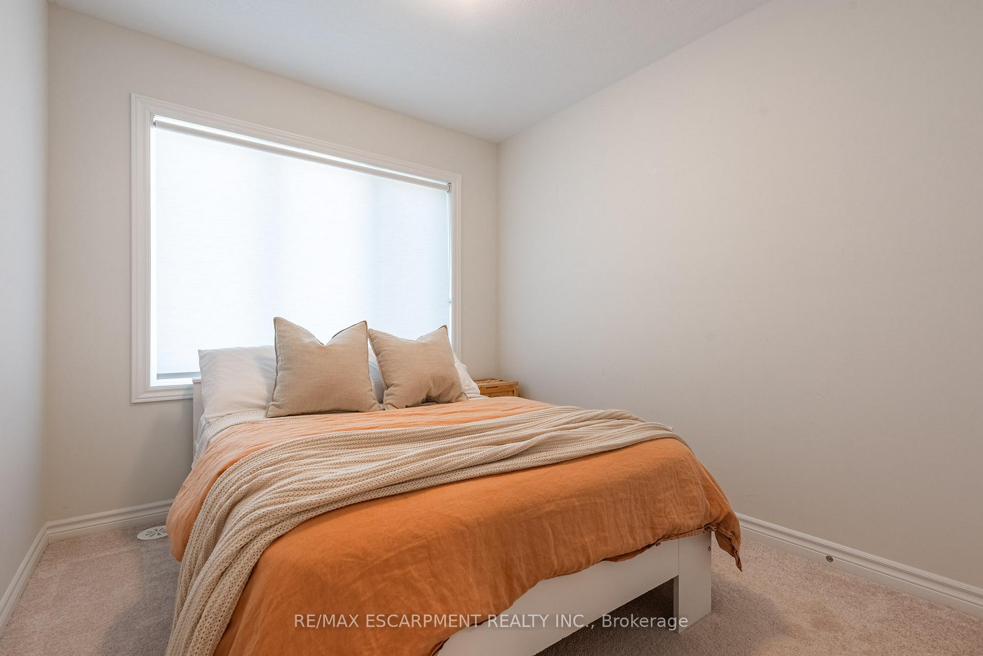 Photo 24 of 108 Borers Creek Circle, Hamilton, Waterdown — HOMEH