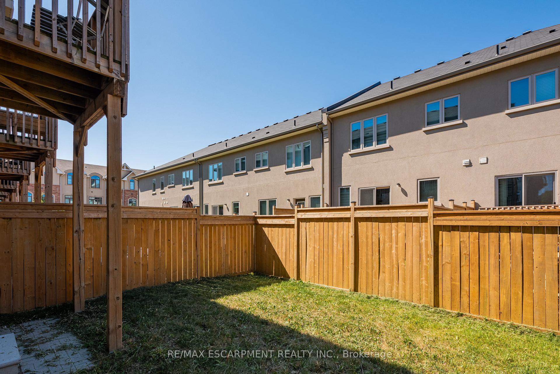 Photo 20 of 108 Borers Creek Circle, Hamilton, Waterdown — HOMEH
