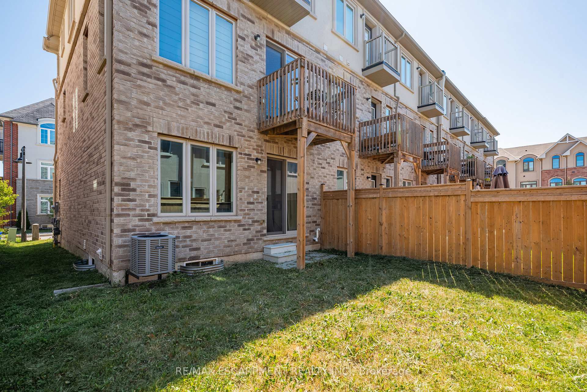 Photo 28 of 108 Borers Creek Circle, Hamilton, Waterdown — HOMEH