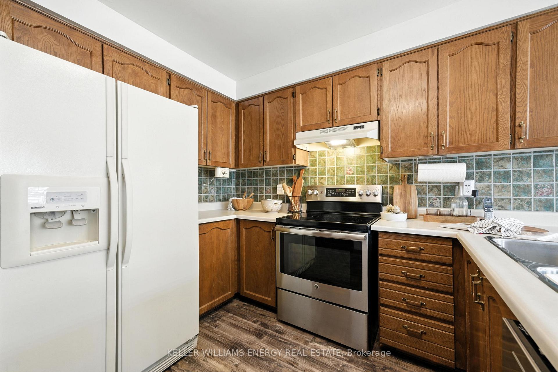Photo 5 of 49 Cairns Drive, Markham, Raymerville — HOMEH