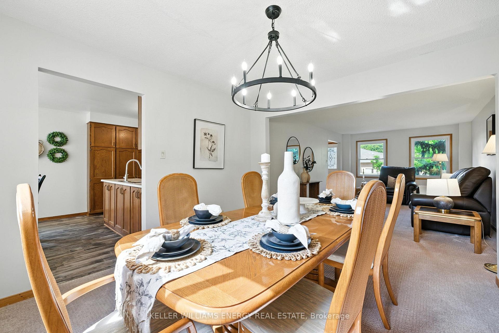 Photo 8 of 49 Cairns Drive, Markham, Raymerville — HOMEH