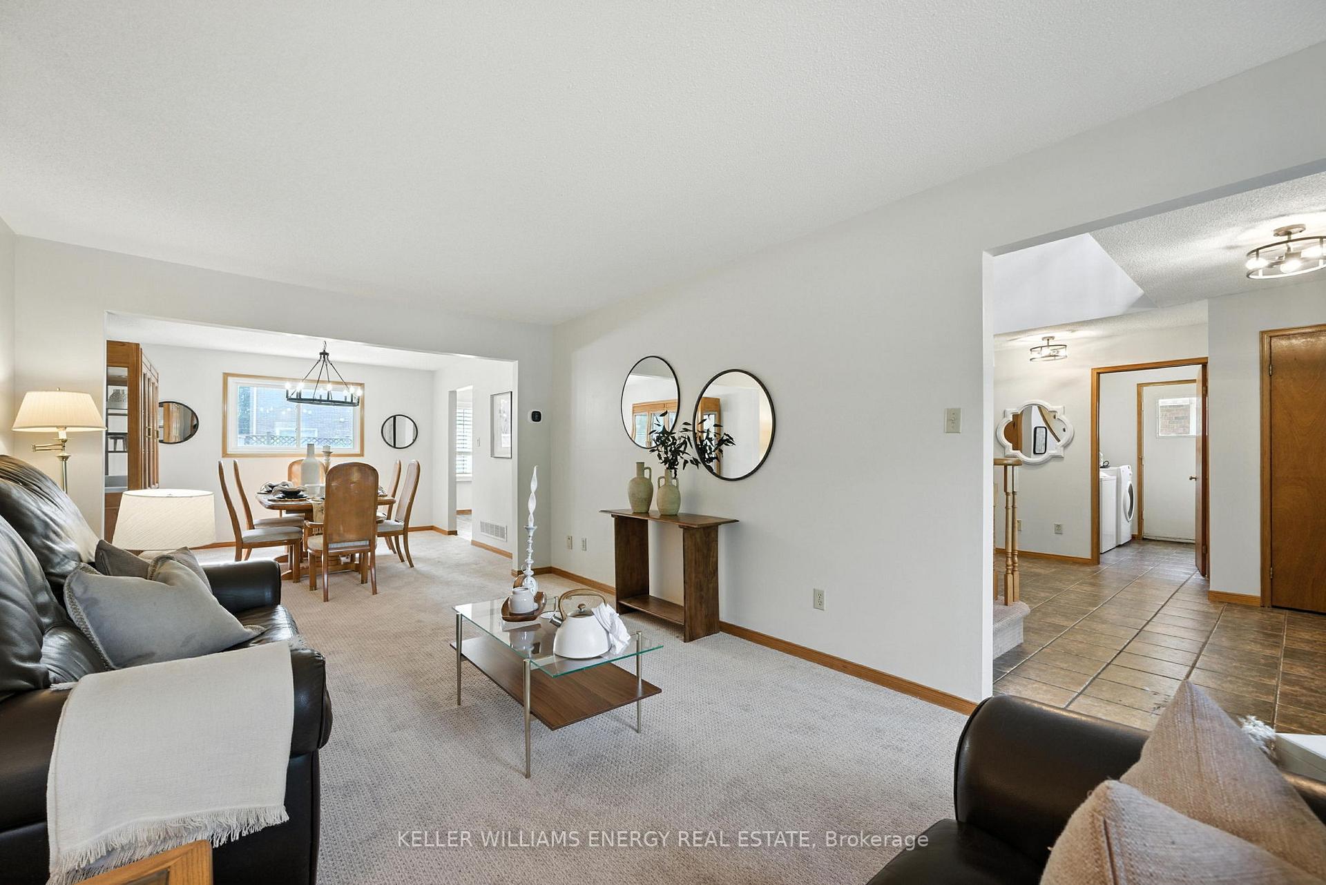 Photo 13 of 49 Cairns Drive, Markham, Raymerville — HOMEH