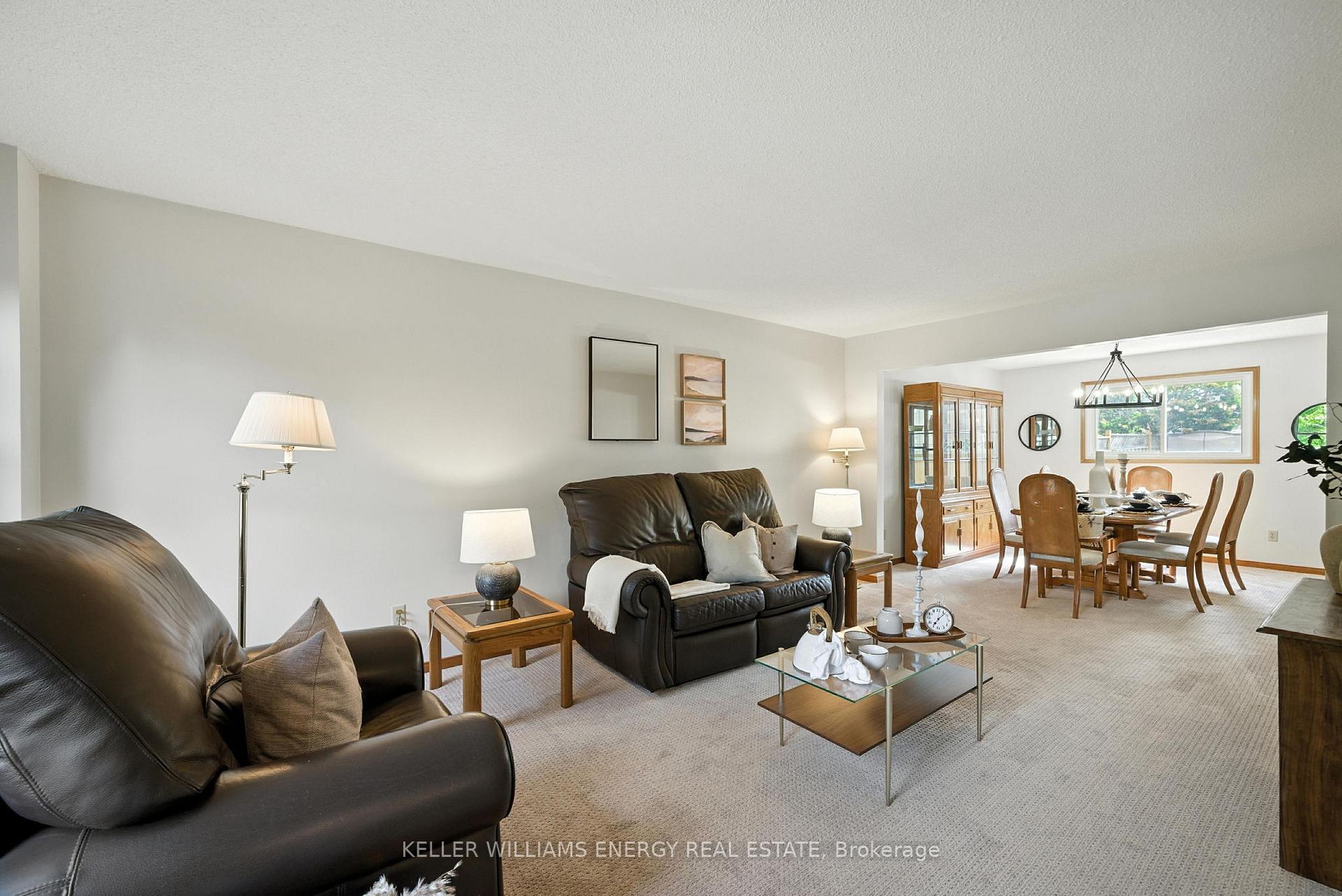 Photo 18 of 49 Cairns Drive, Markham, Raymerville — HOMEH
