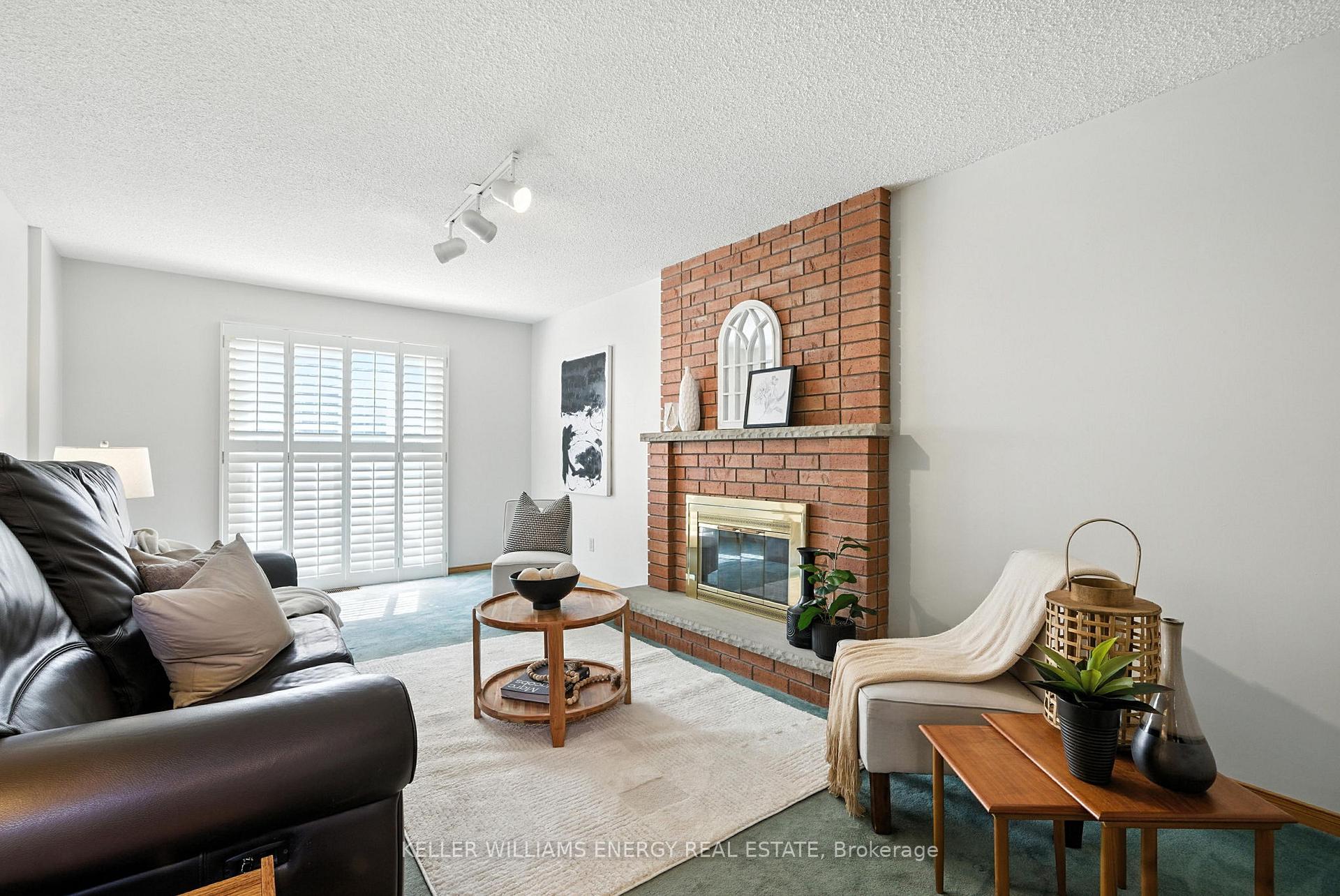 Photo 16 of 49 Cairns Drive, Markham, Raymerville — HOMEH
