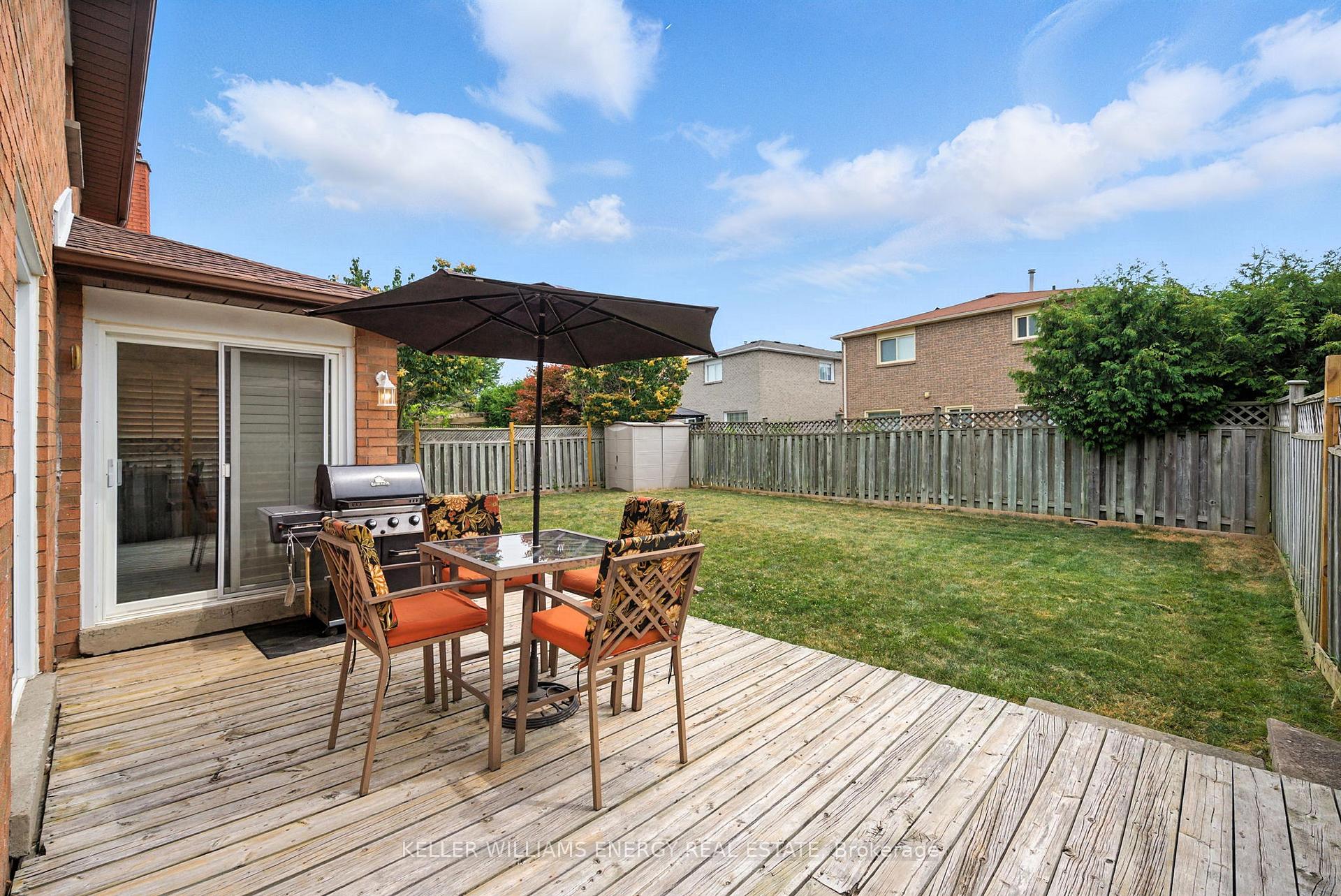 Photo 42 of 49 Cairns Drive, Markham, Raymerville — HOMEH